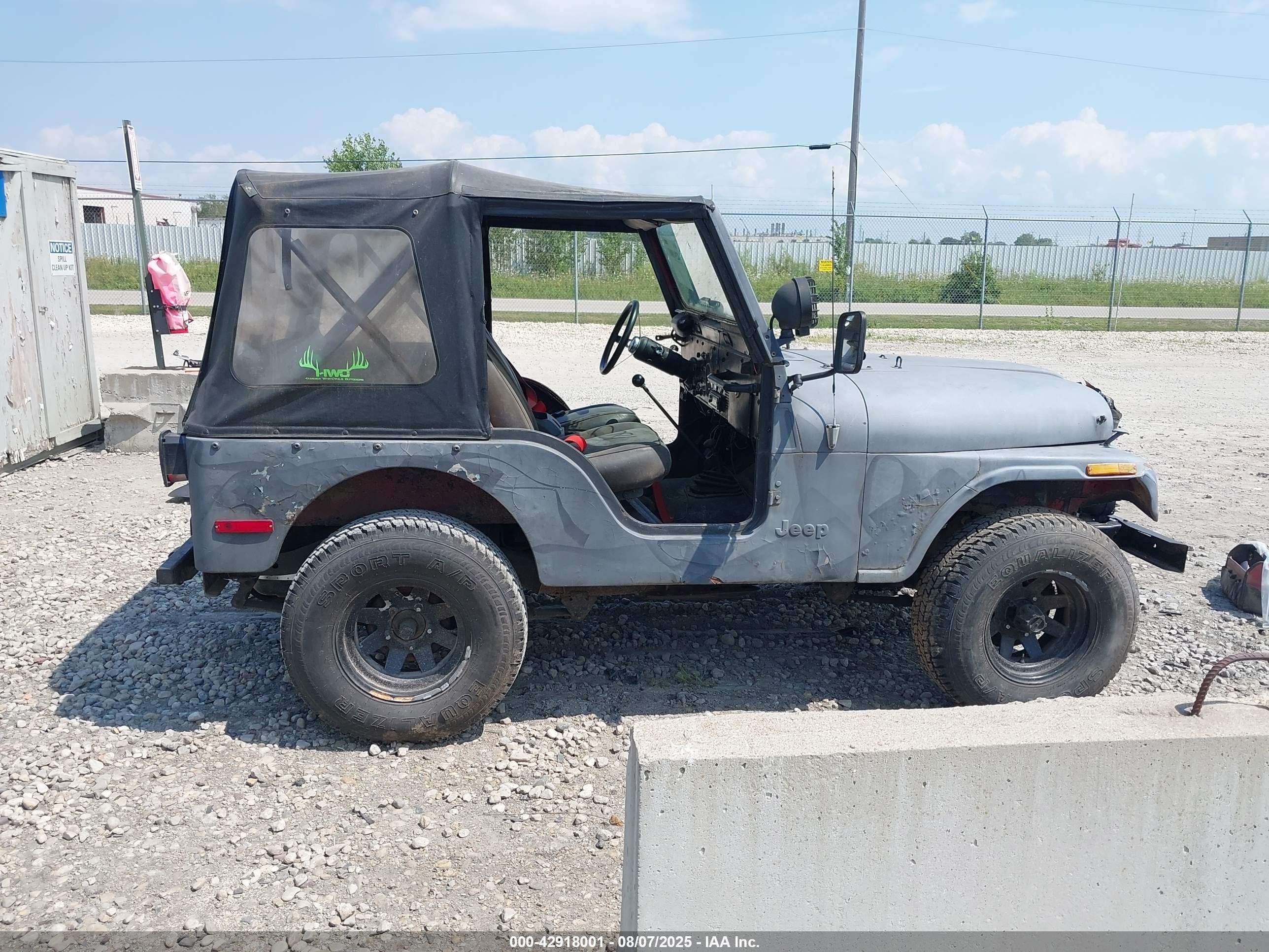 1979 Jeep Cj-7   Серый vin: J9F83AC806706    