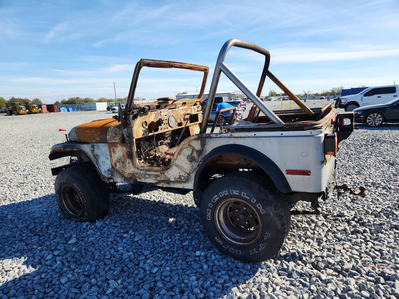 1979 Jeep Wrangler Silver vin: J9F83AC846757