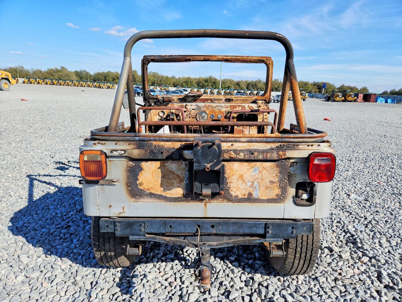 1979 Jeep Wrangler Silver vin: J9F83AC846757