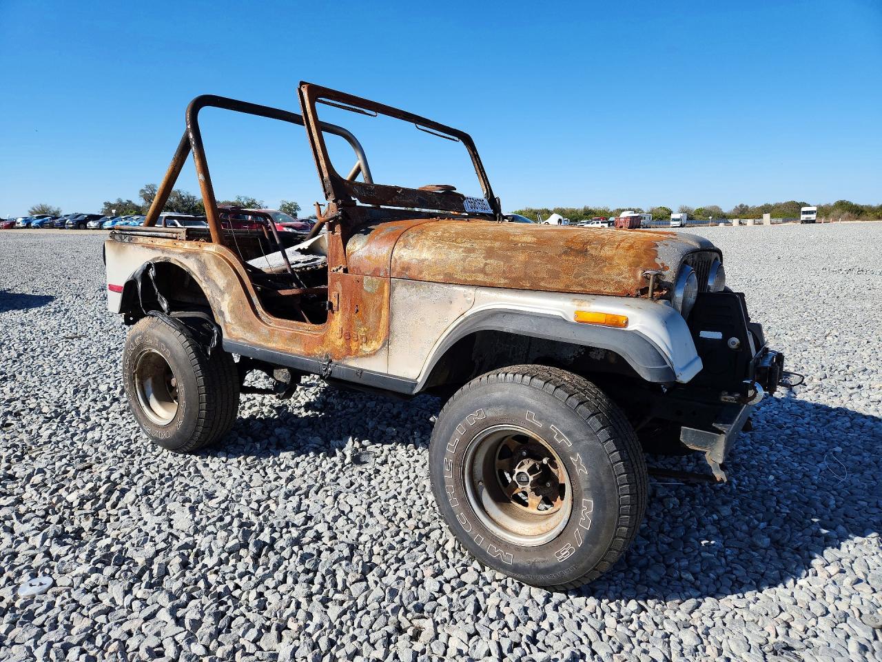 1979 Jeep Wrangler Silver vin: J9F83AC846757