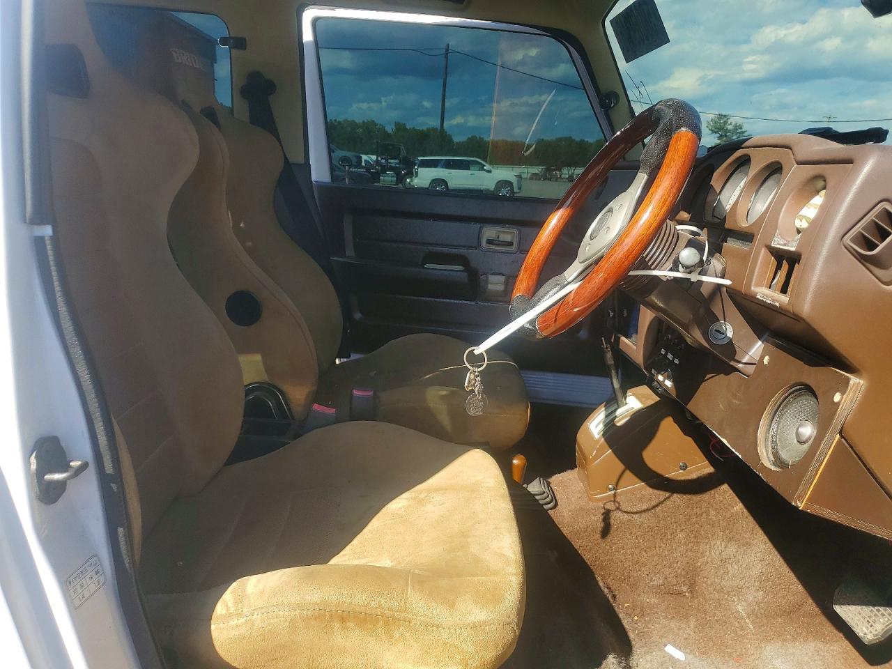 1996 Suzuki Jimny White vin: JA22W112576