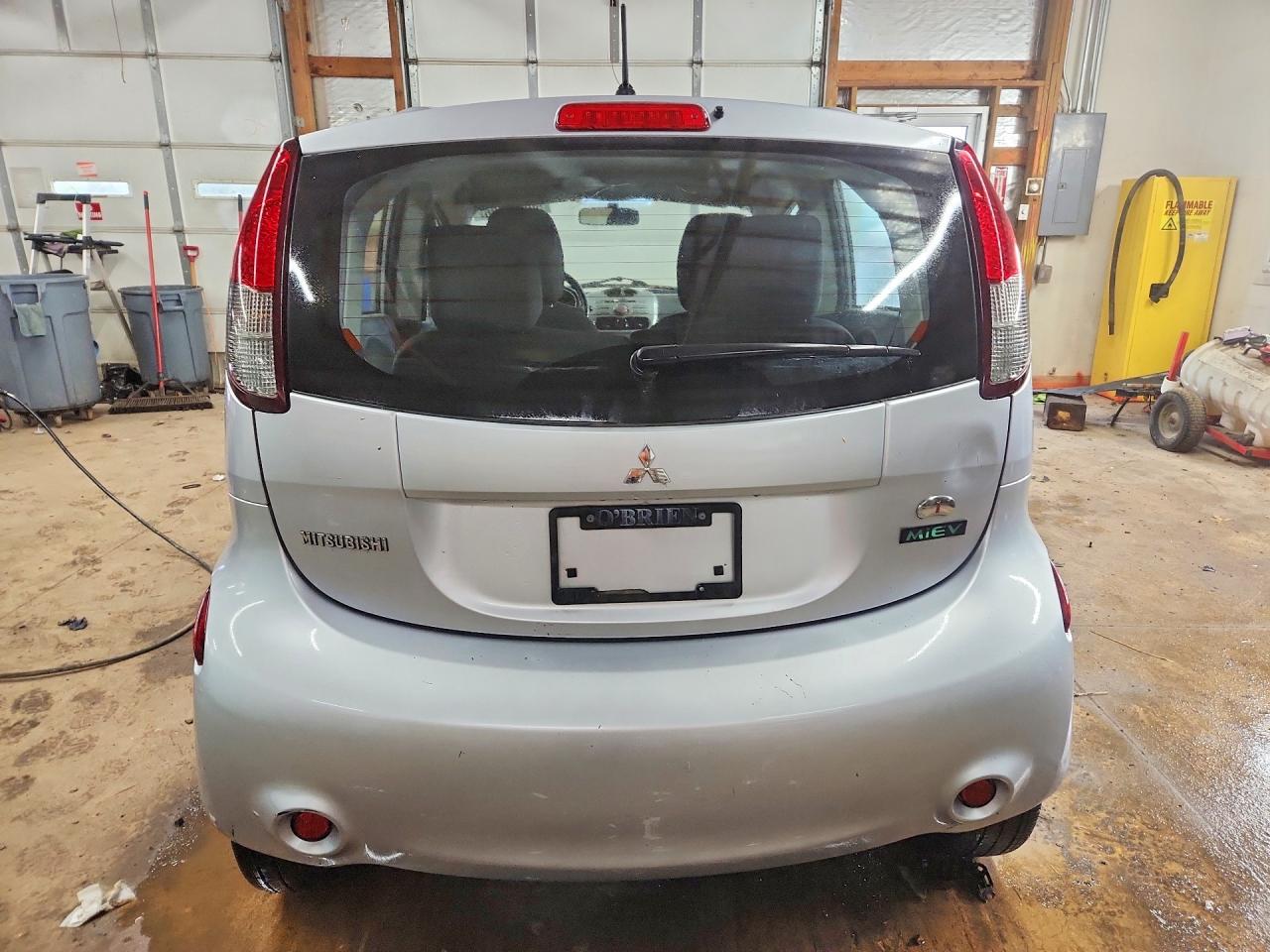 2012 Mitsubishi I Miev Es Silver vin: JA3215H11CU024559