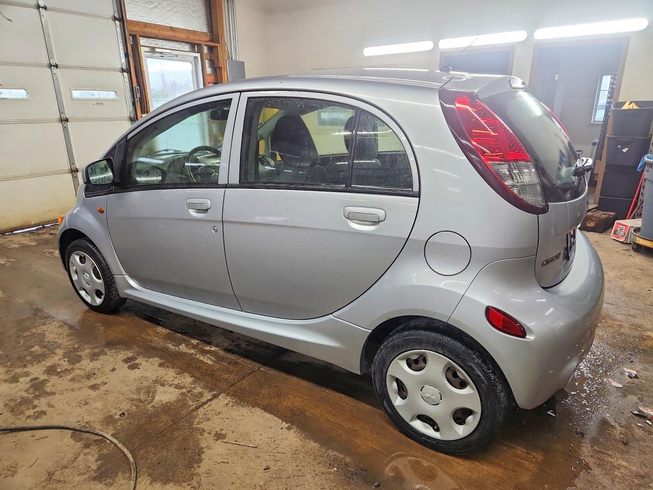 2012 Mitsubishi I Miev Es Silver vin: JA3215H11CU024559