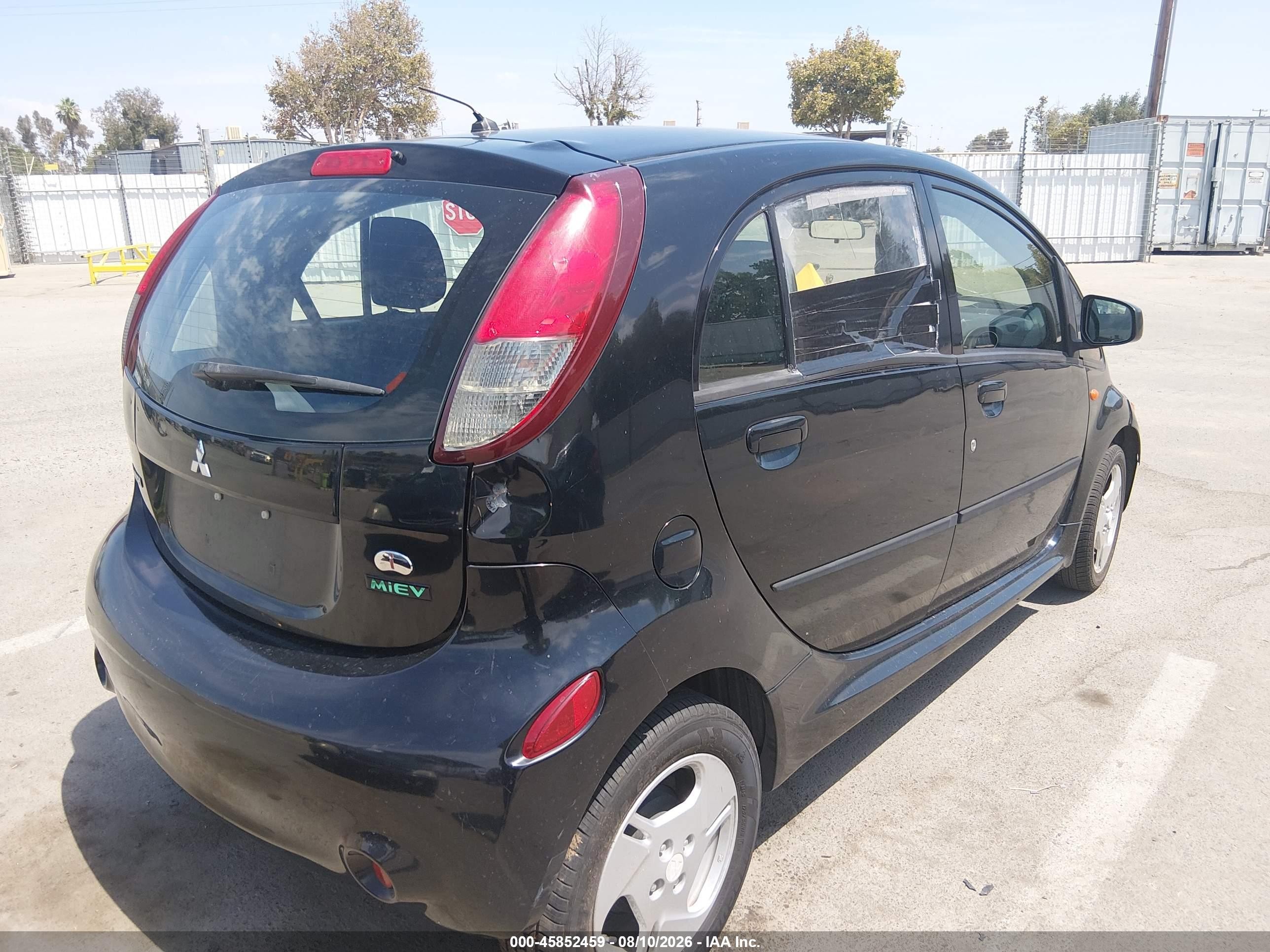 2012 Mitsubishi I-miev Es/se White vin: JA3215H17CU011461