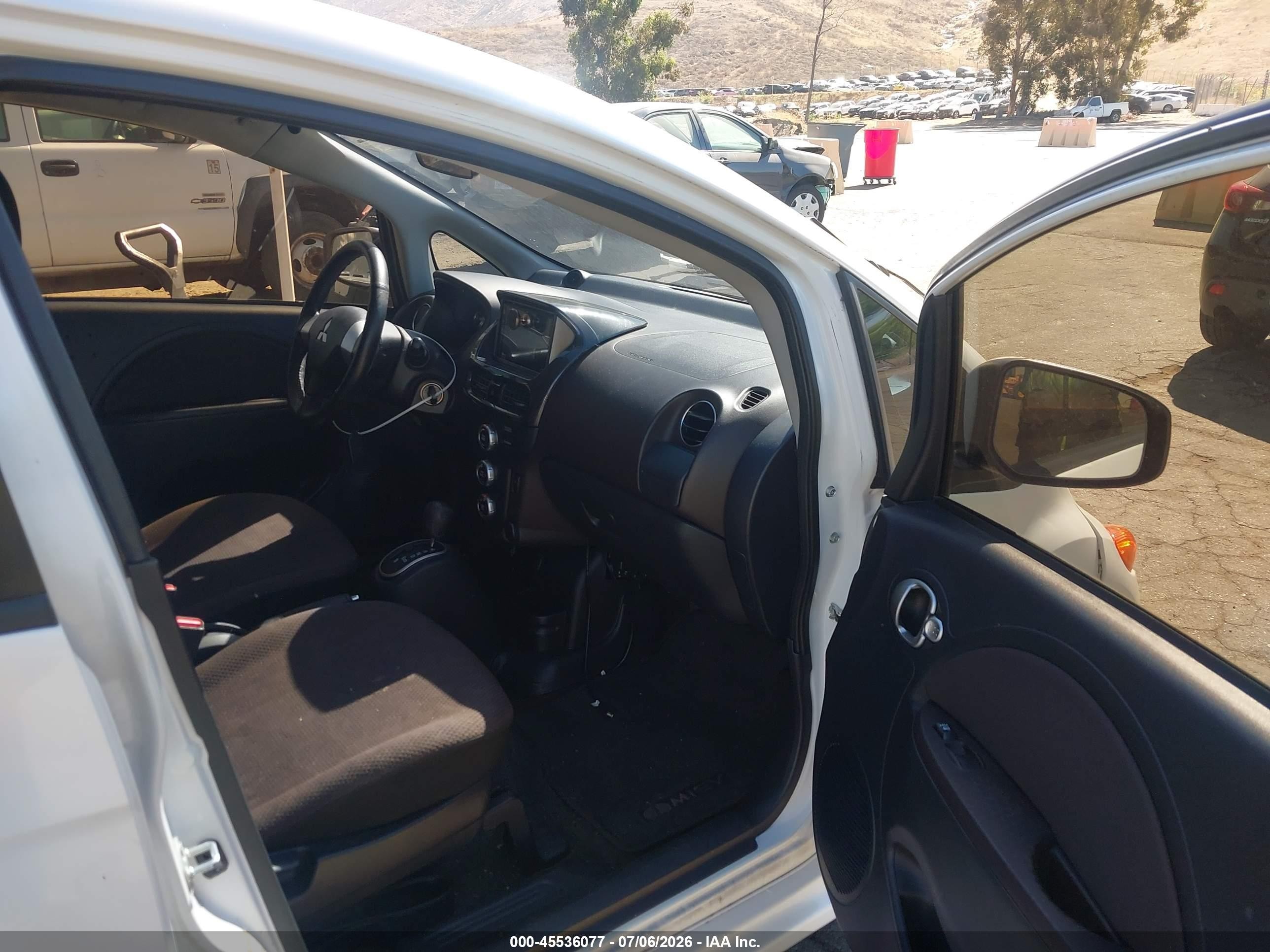 2012 Mitsubishi I-miev Es/se White vin: JA3215H18CU020380