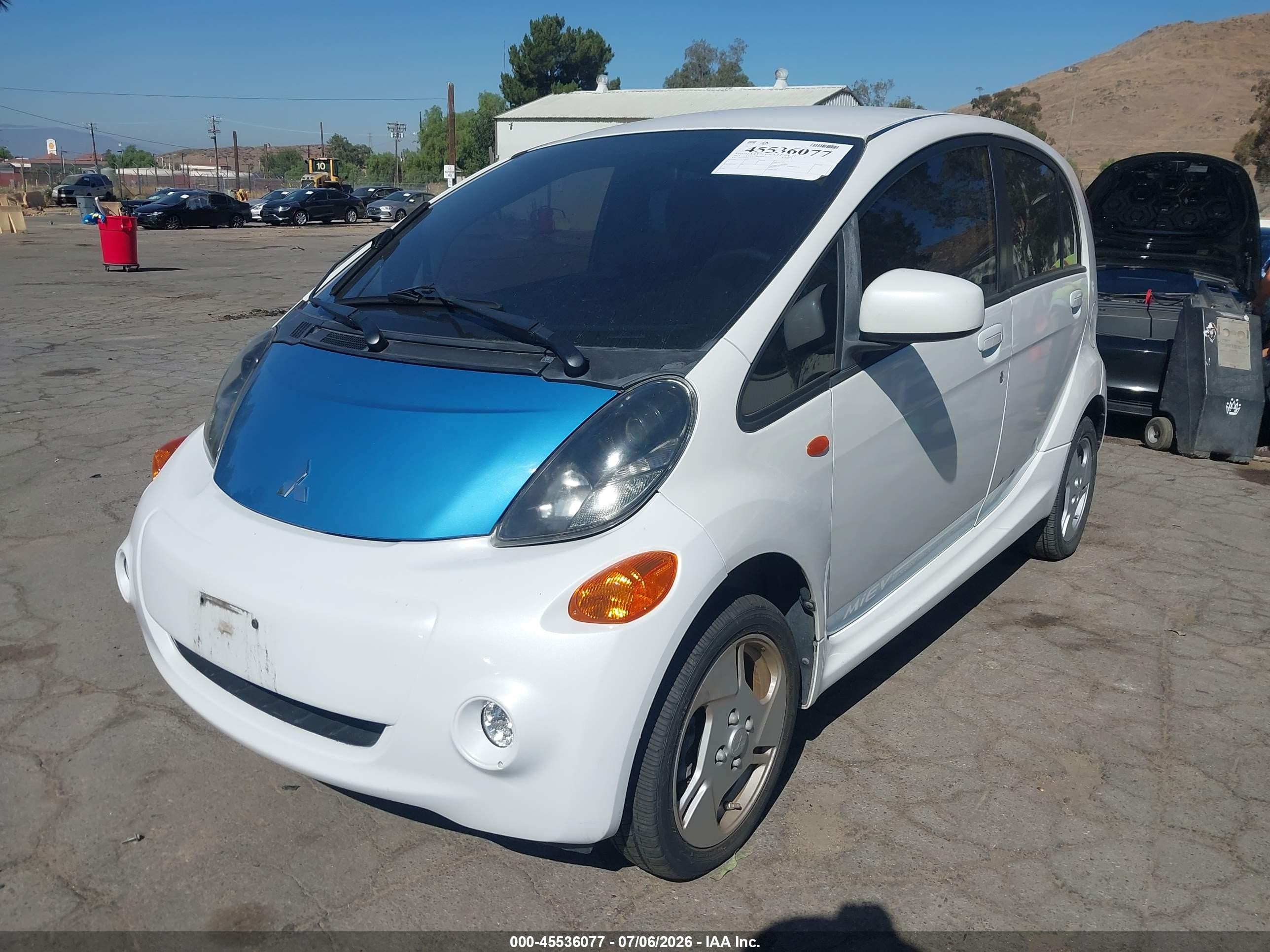 2012 Mitsubishi I-miev Es/se White vin: JA3215H18CU020380