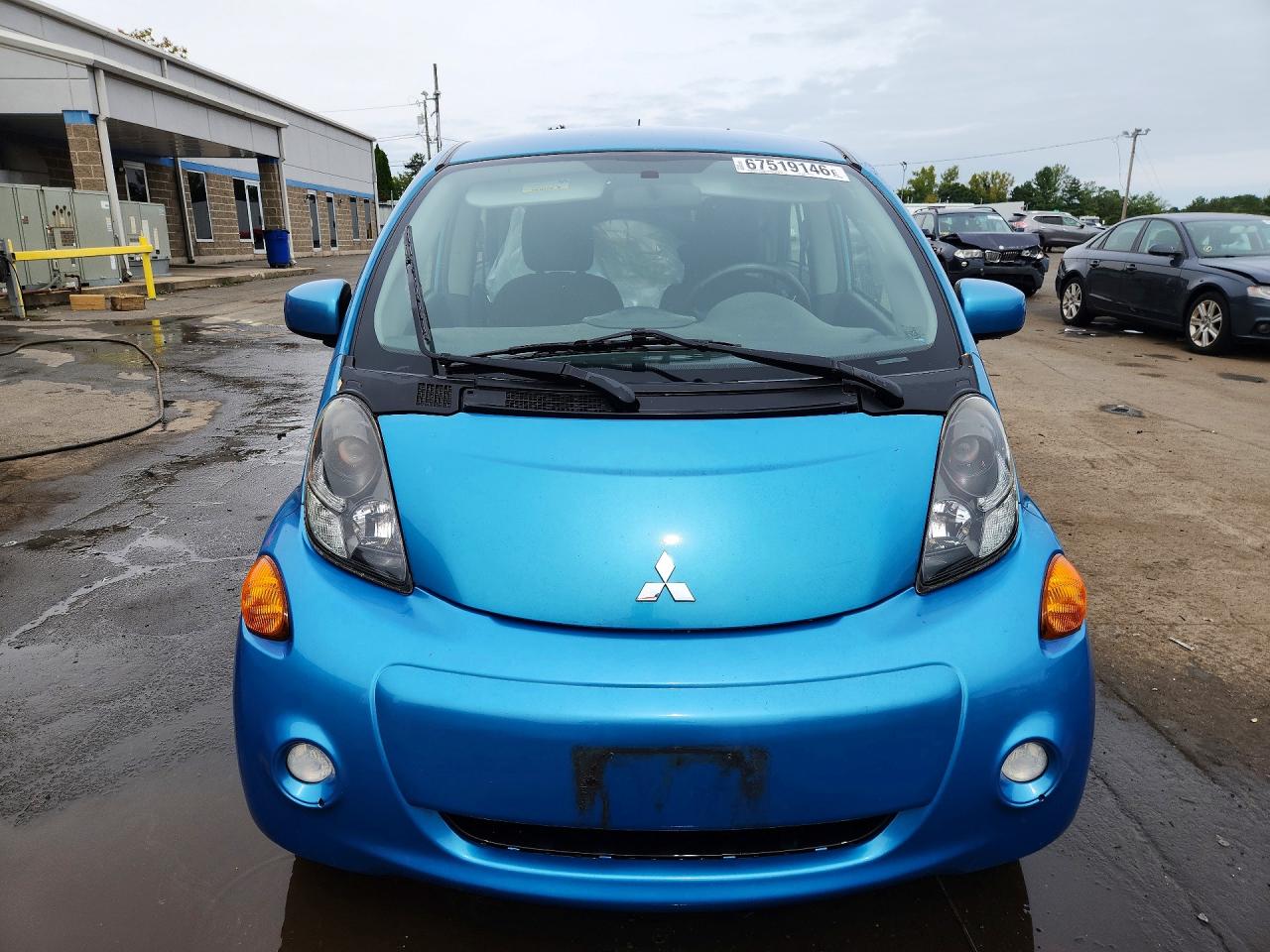 2014 Mitsubishi I Miev Es Blue vin: JA3215H41EU021089