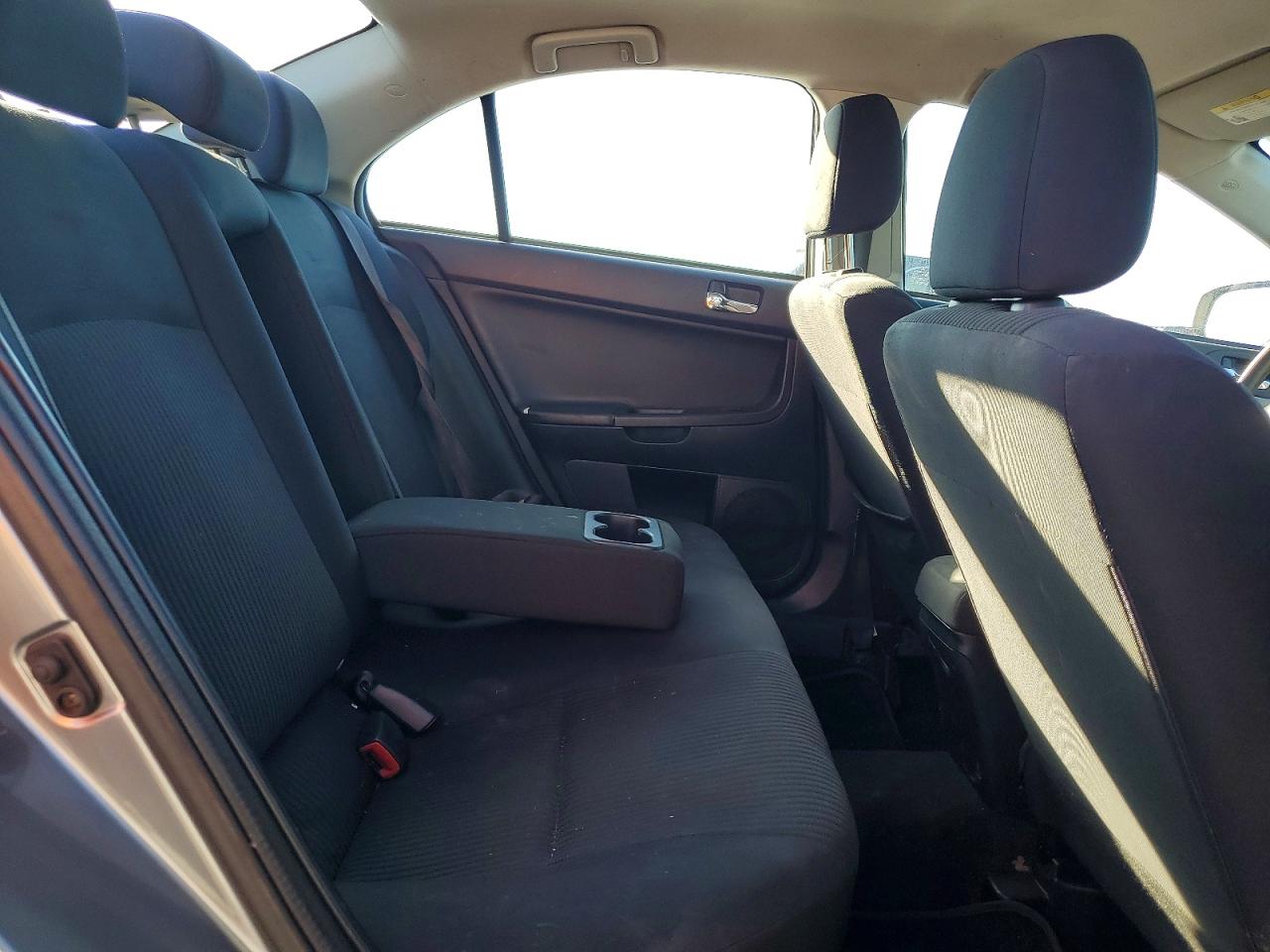 2015 Mitsubishi Lancer Es Silver vin: JA32U2FU2FU010113