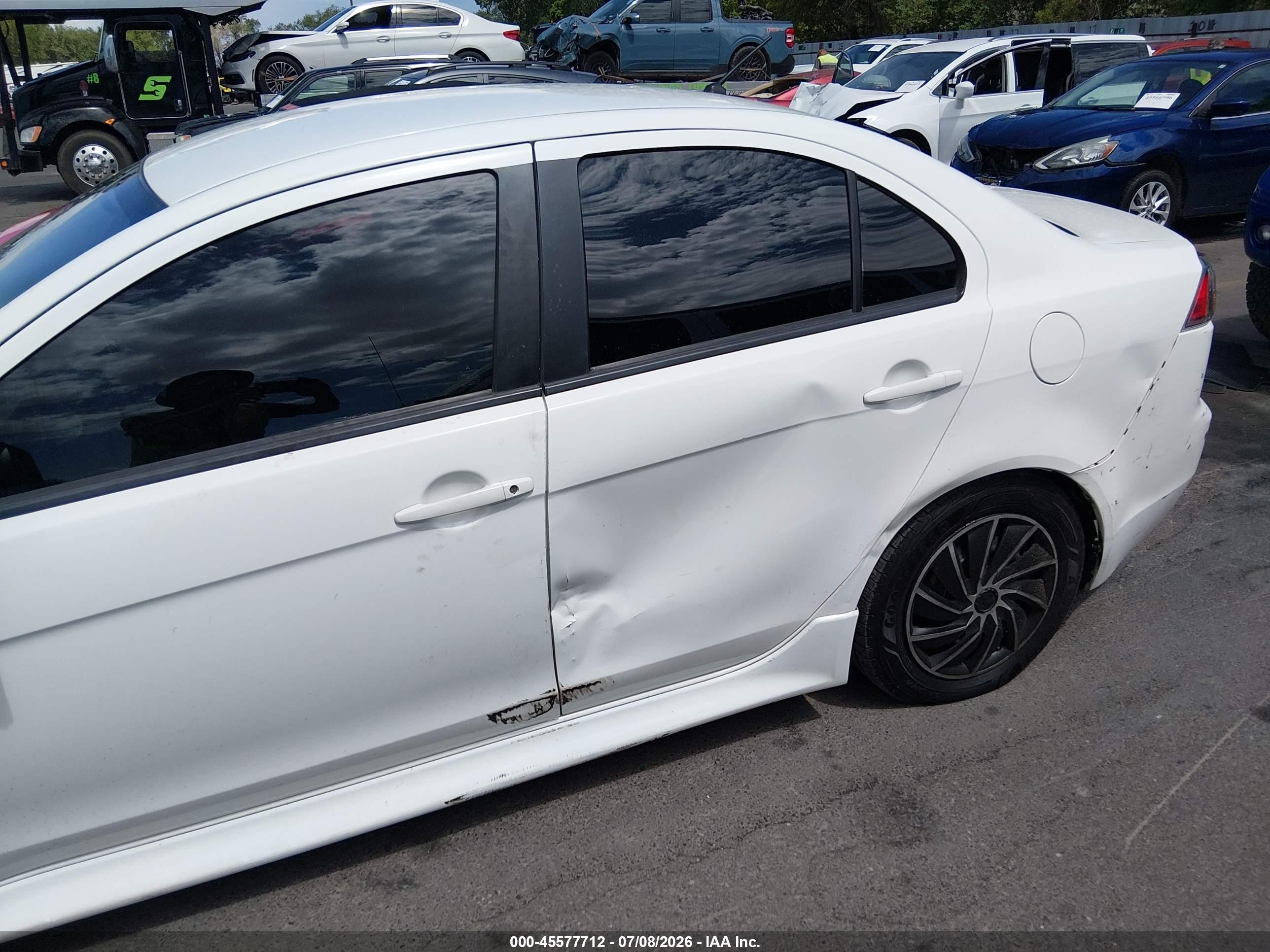 2014 Mitsubishi Lancer Es White vin: JA32U2FU3EU020051