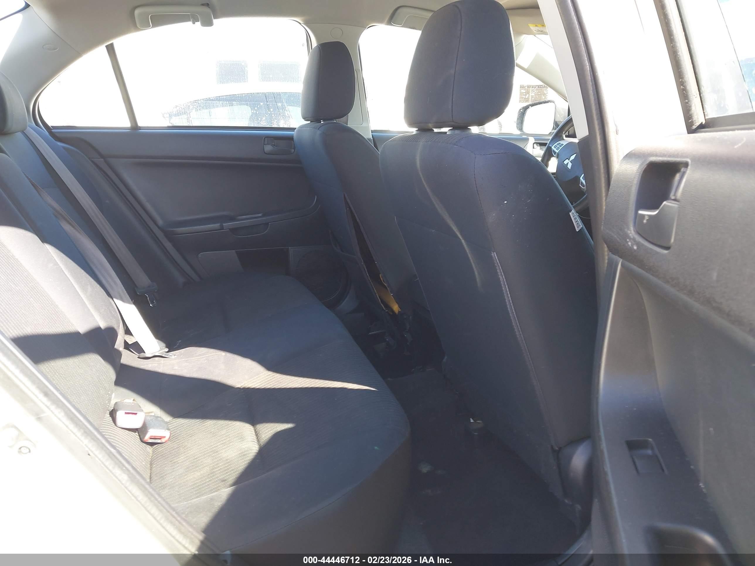 2015 Mitsubishi Lancer Es White vin: JA32U2FU3FU002215