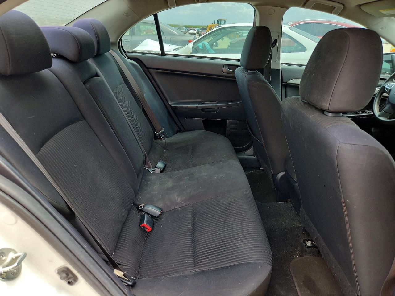 2014 Mitsubishi Lancer Es/es Sport White vin: JA32U2FU4EU004196