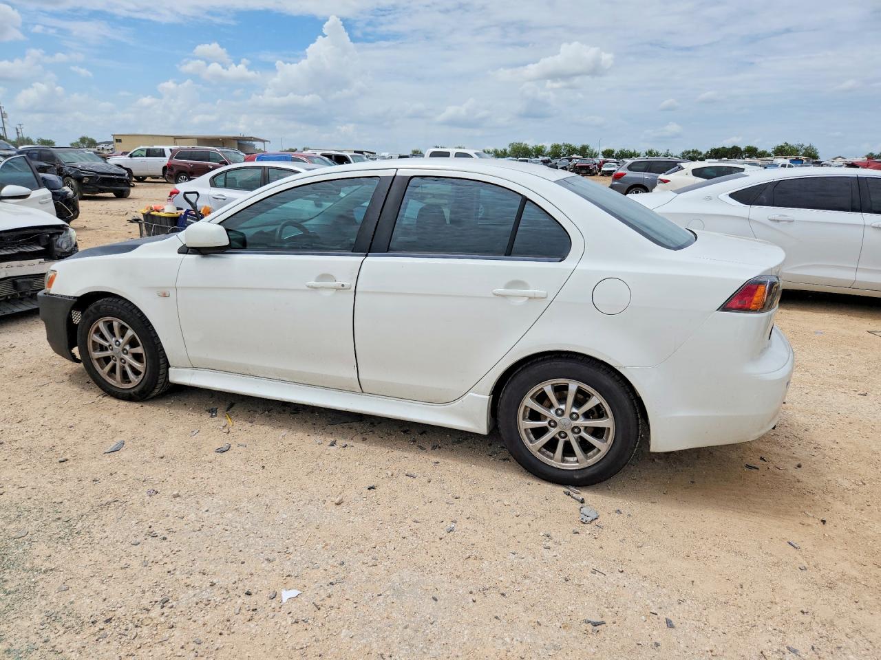 2014 Mitsubishi Lancer Es/es Sport White vin: JA32U2FU4EU004196