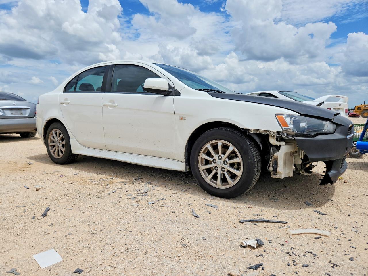 2014 Mitsubishi Lancer Es/es Sport White vin: JA32U2FU4EU004196