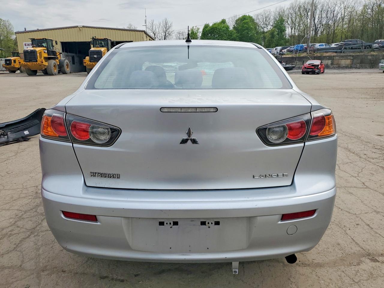 2011 Mitsubishi Lancer Silver vin: JA32U2FU8BU004410