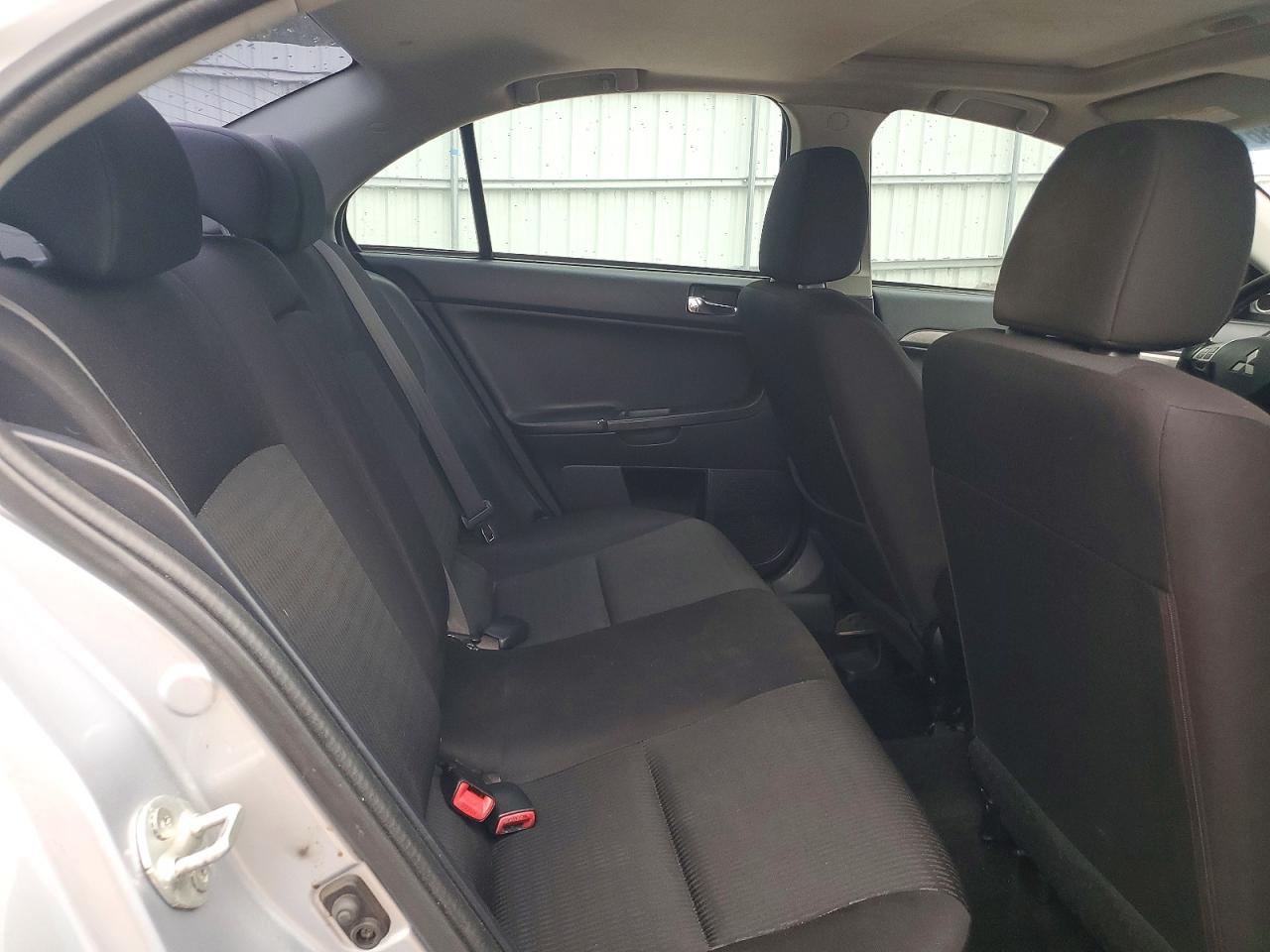 2013 Mitsubishi Lancer Se Silver vin: JA32V2FW8DU017983
