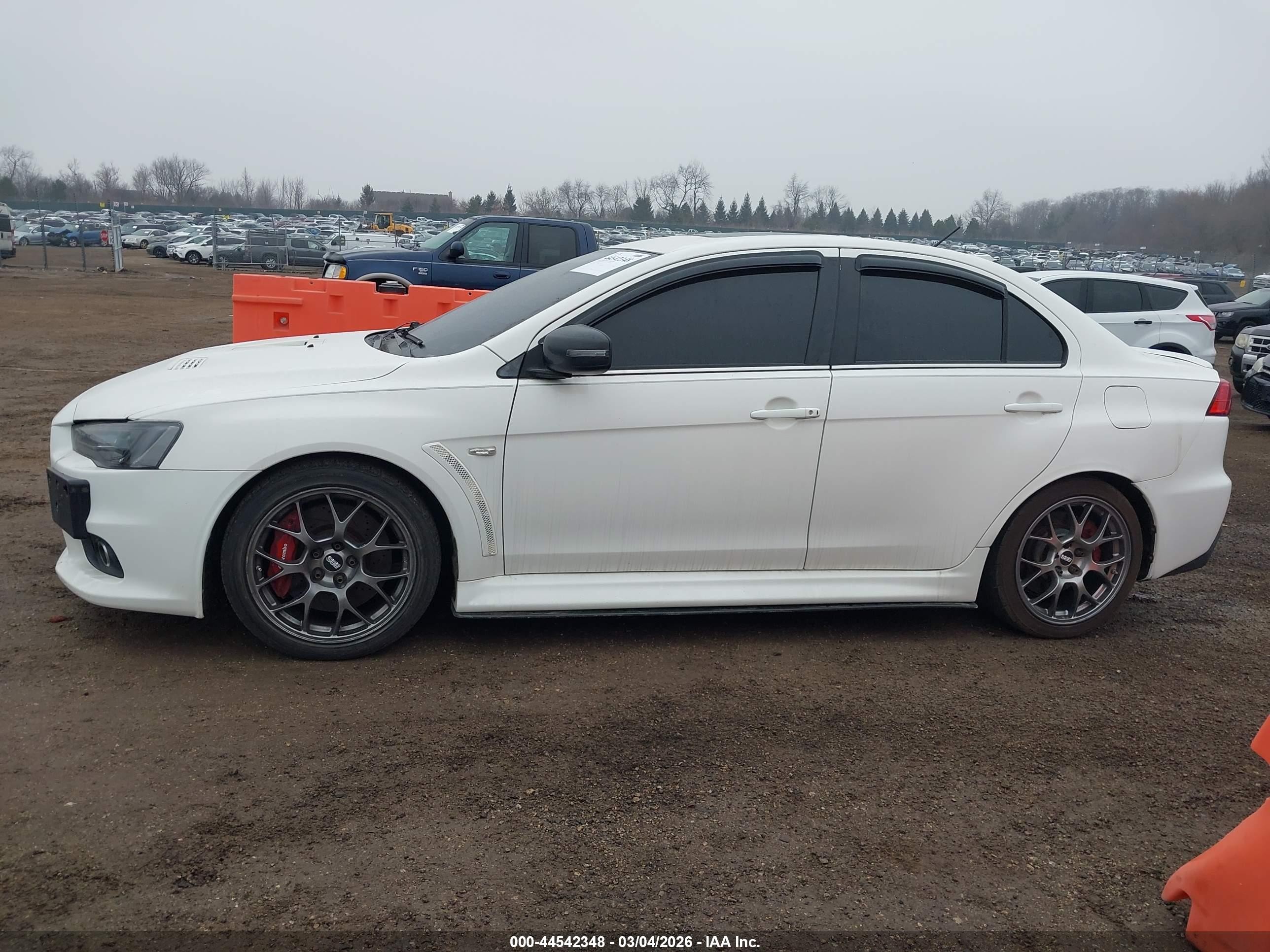 2015 Mitsubishi Lancer Evolution Mr White vin: JA32W5FVXFU008646