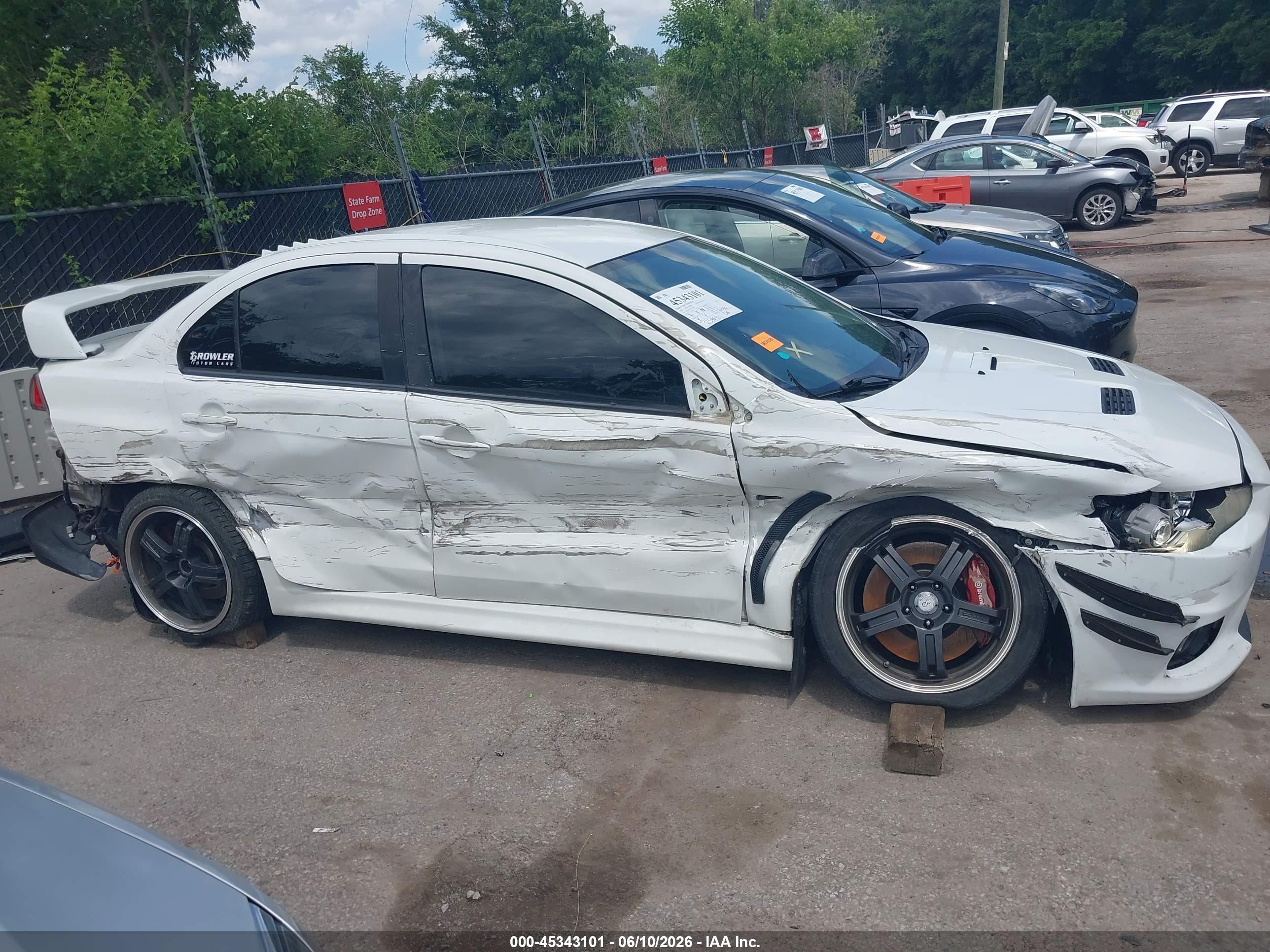 2010 Mitsubishi Lancer Evolution Se White vin: JA32W6FVXAU034002