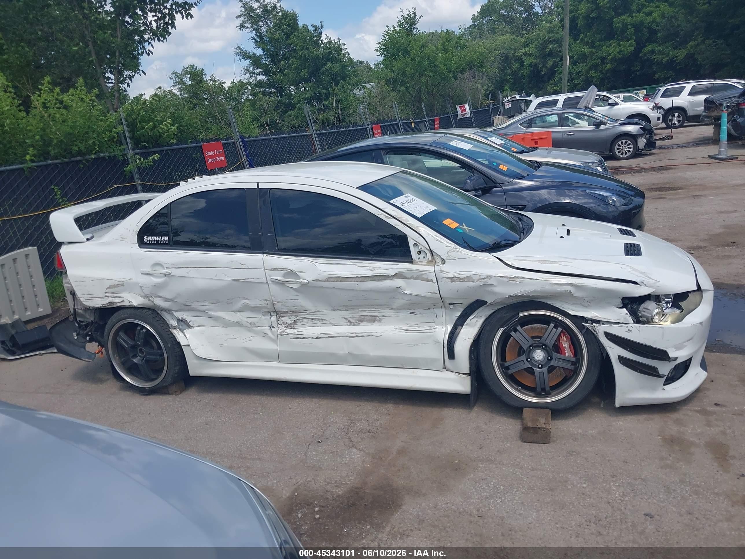 2010 Mitsubishi Lancer Evolution Se White vin: JA32W6FVXAU034002