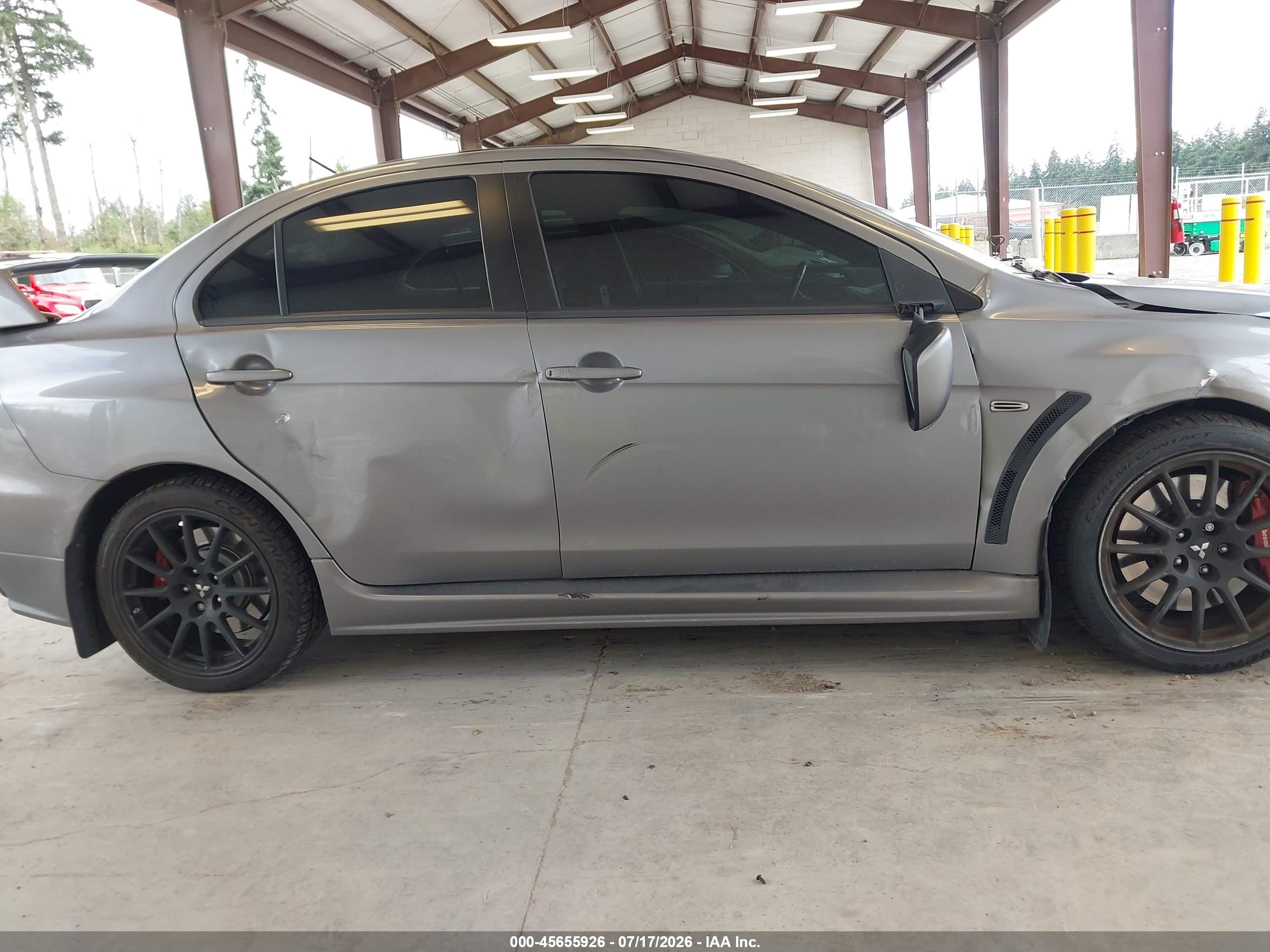 2015 Mitsubishi Lancer Evolution Final Edition Silver vin: JA32W7FV2FU027560