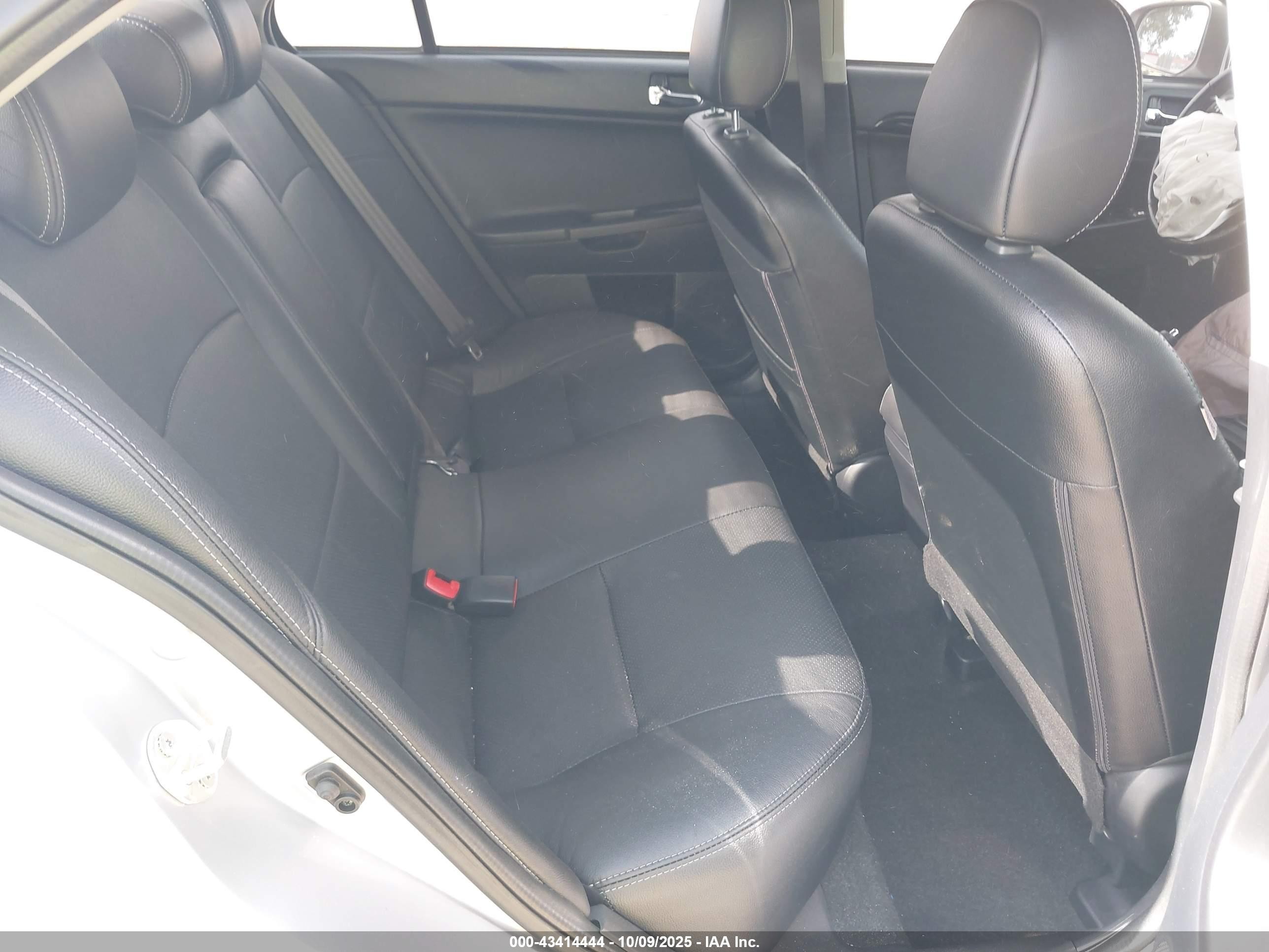 2015 Mitsubishi Lancer Evolution Gsr Silver vin: JA32W8FV0FU006891