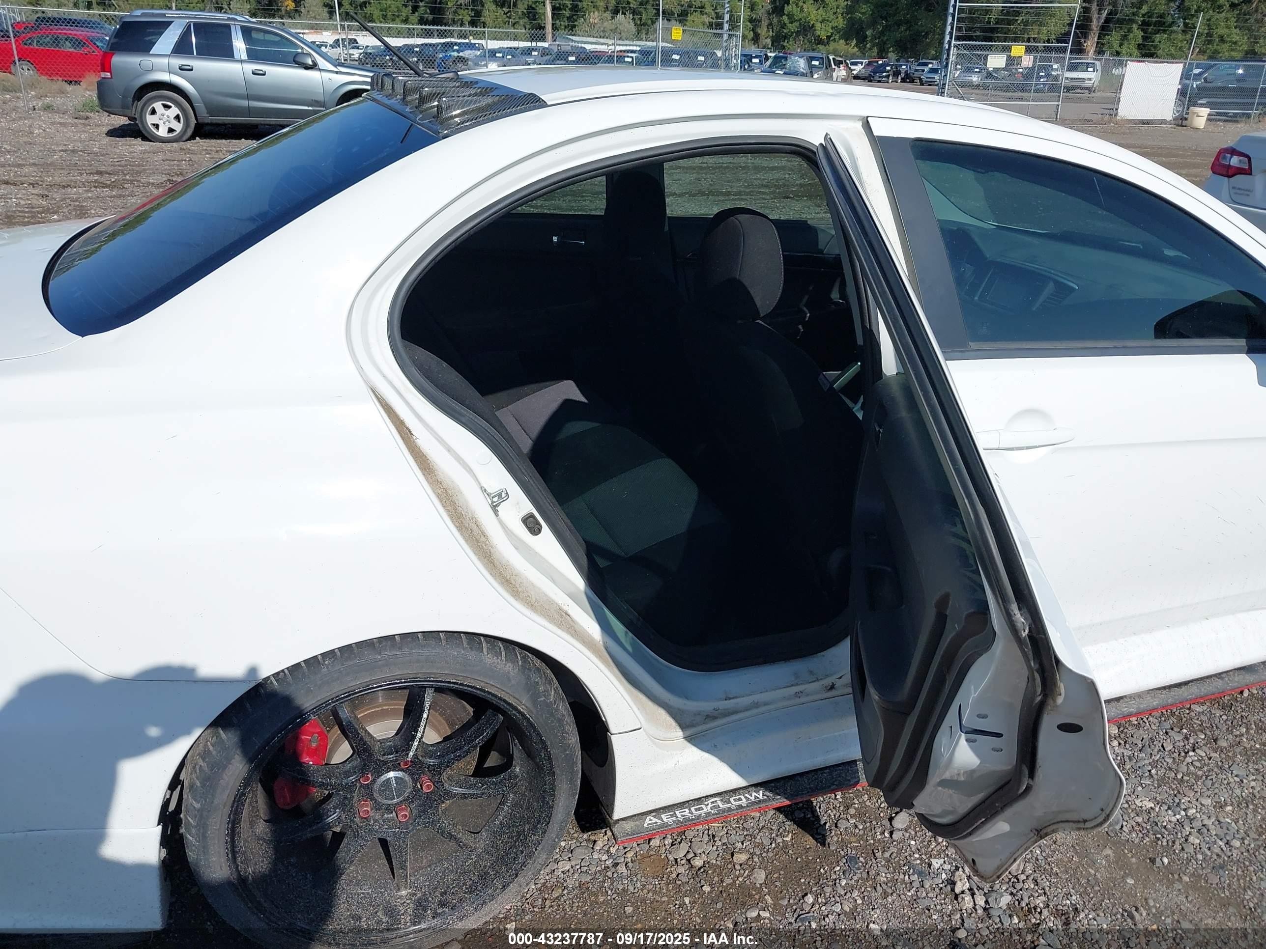 2015 Mitsubishi Lancer Evolution Gsr White vin: JA32W8FV0FU011332