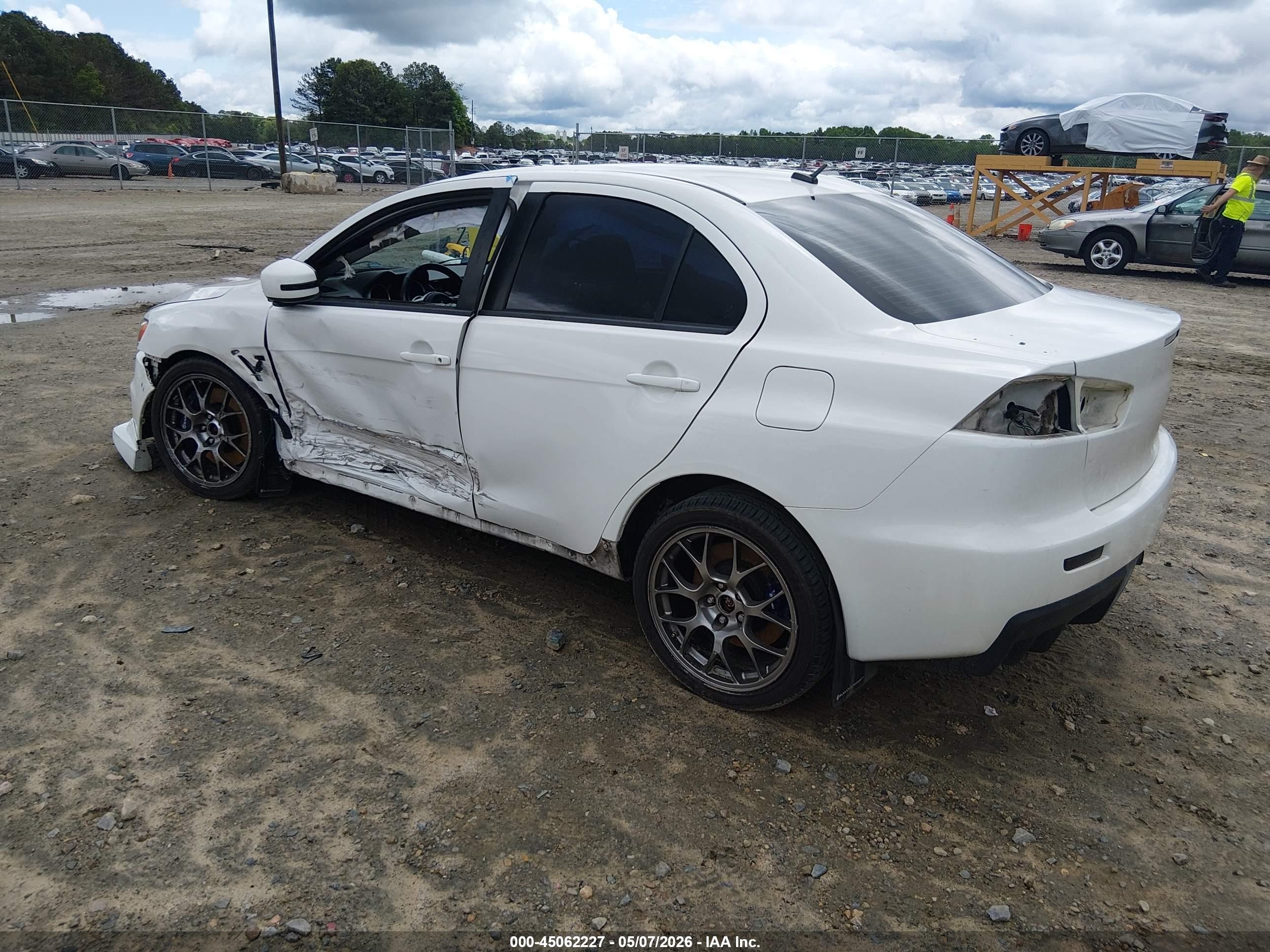 2015 Mitsubishi Lancer Evolution Gsr White vin: JA32W8FV1FU020766