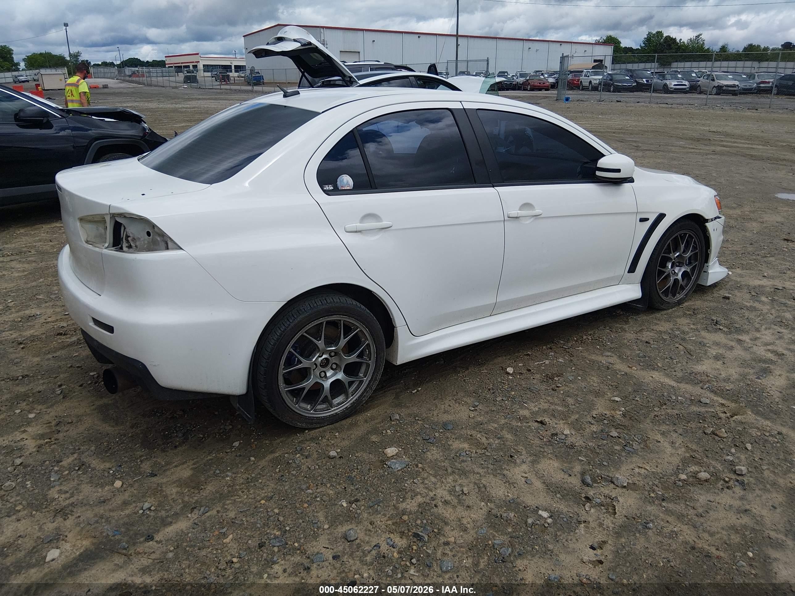 2015 Mitsubishi Lancer Evolution Gsr White vin: JA32W8FV1FU020766