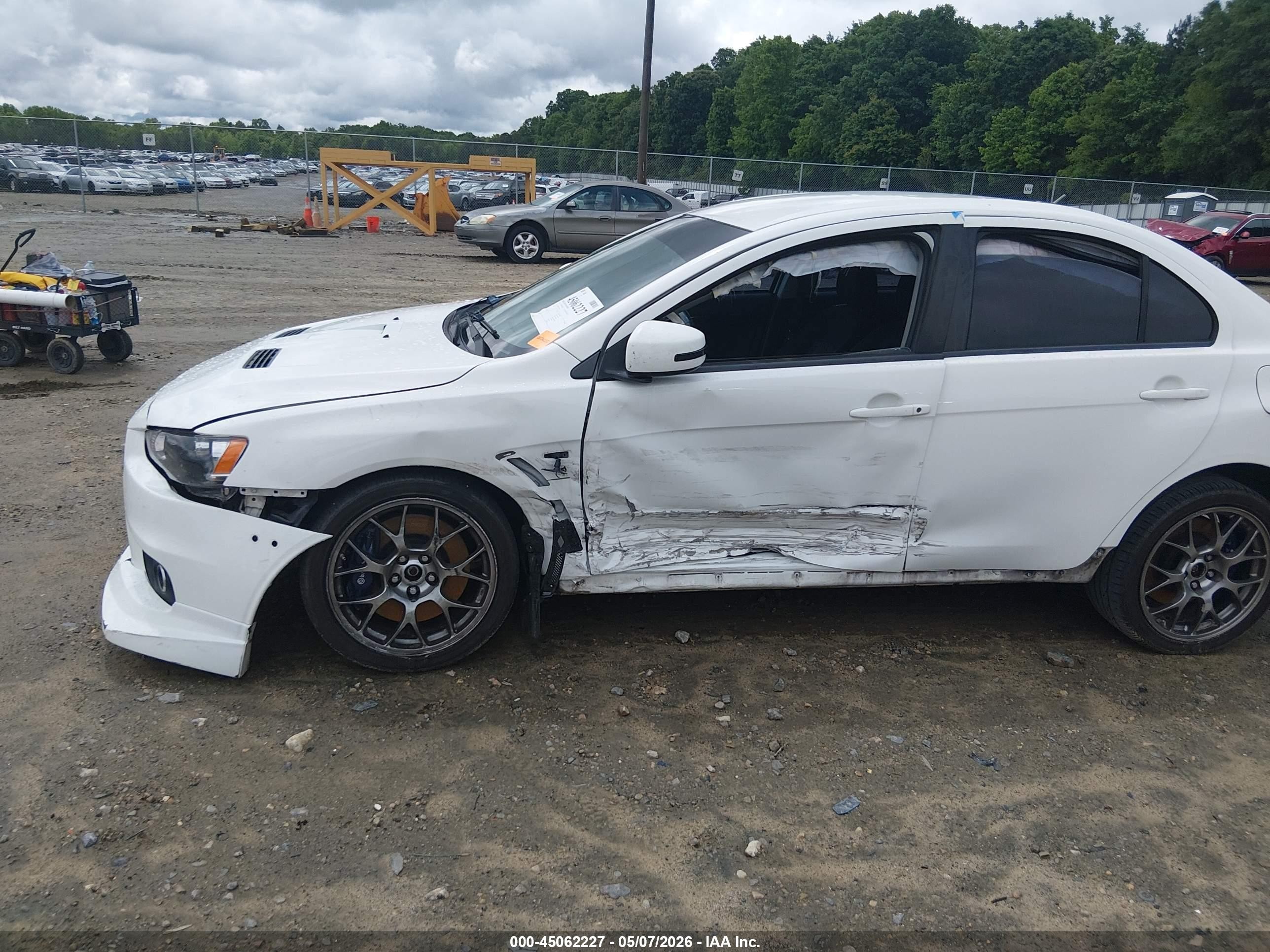 2015 Mitsubishi Lancer Evolution Gsr White vin: JA32W8FV1FU020766