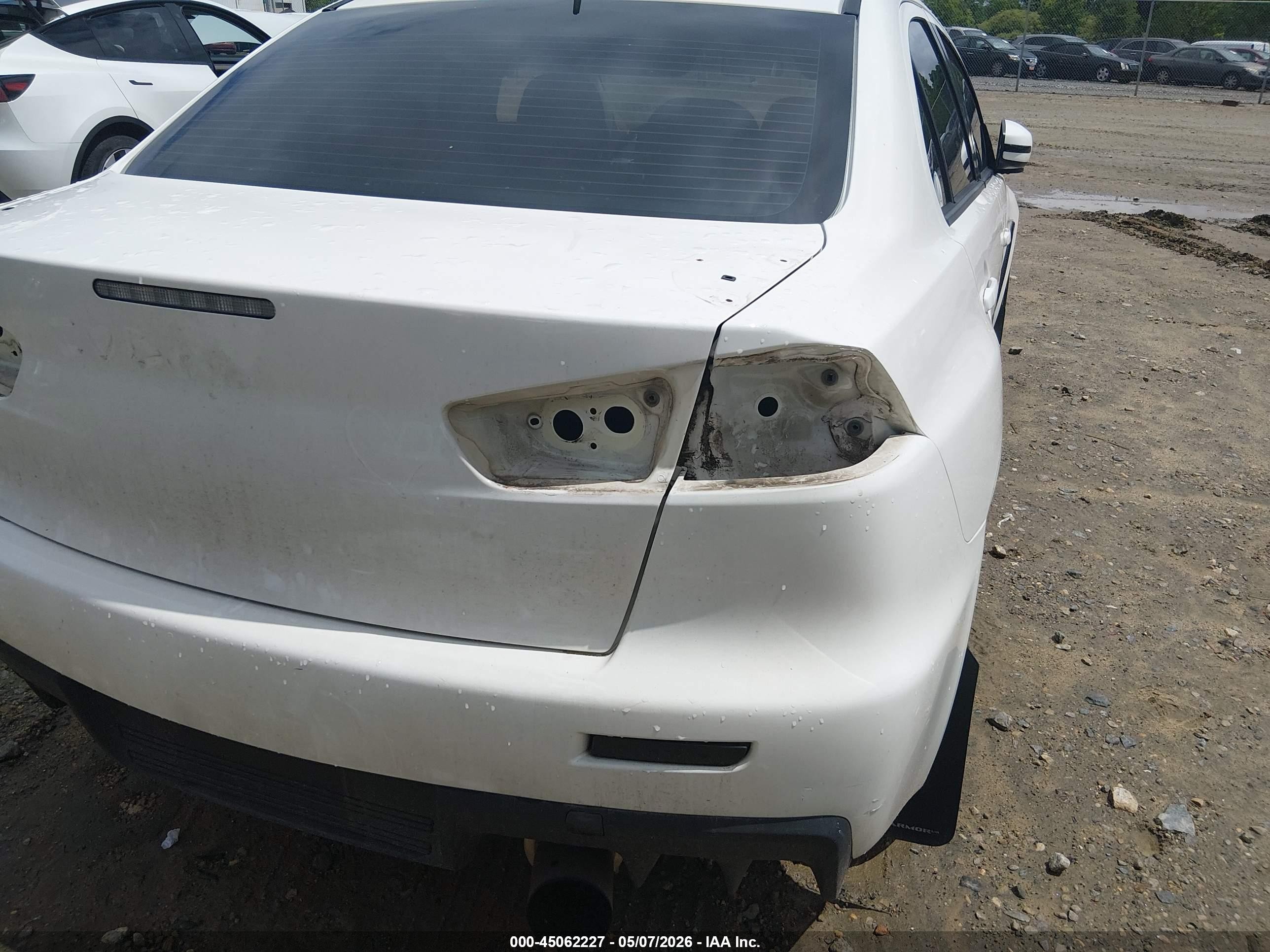2015 Mitsubishi Lancer Evolution Gsr White vin: JA32W8FV1FU020766