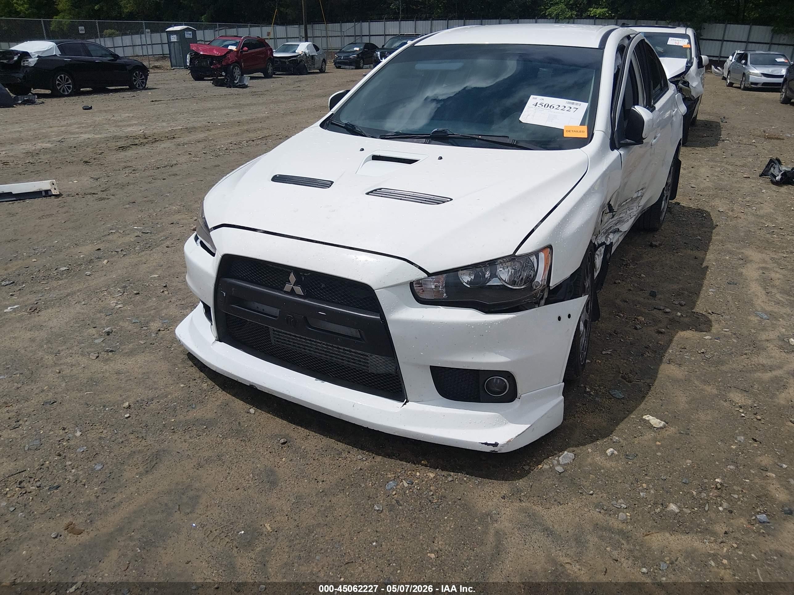 2015 Mitsubishi Lancer Evolution Gsr White vin: JA32W8FV1FU020766