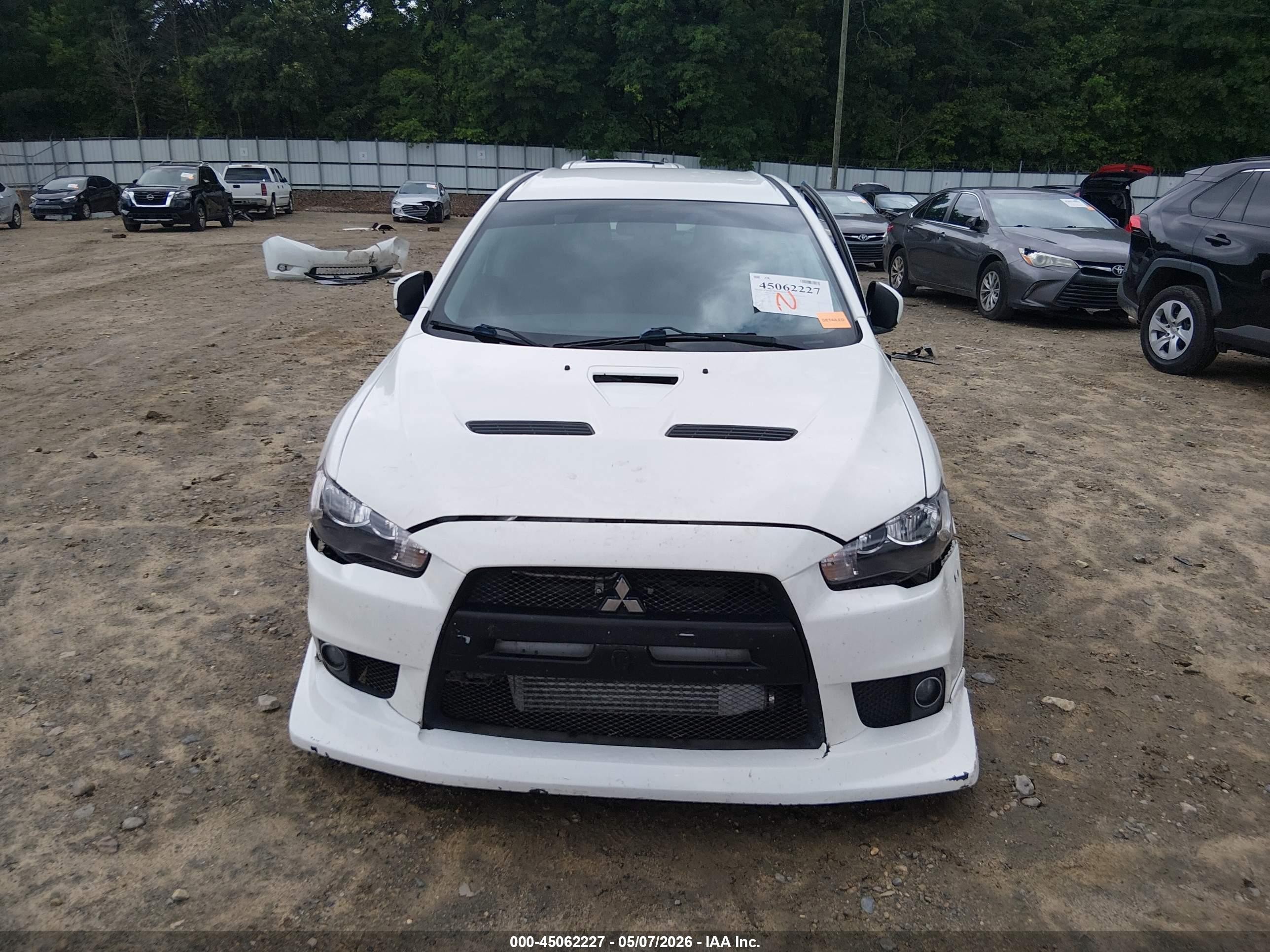 2015 Mitsubishi Lancer Evolution Gsr White vin: JA32W8FV1FU020766