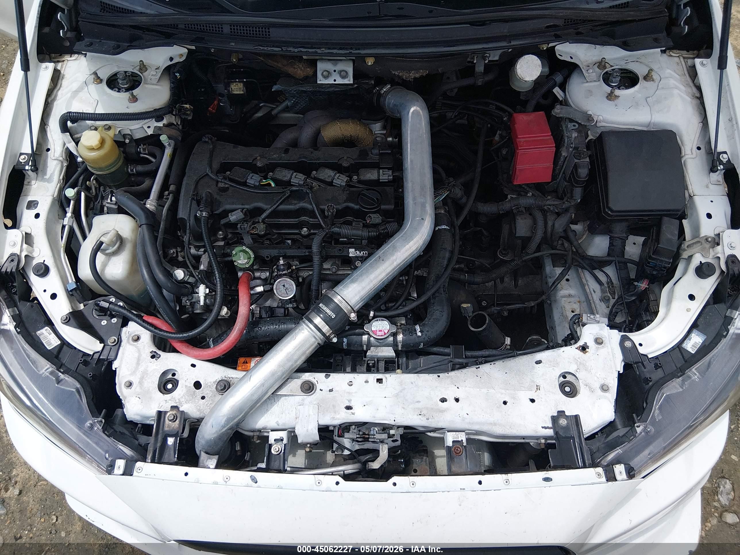 2015 Mitsubishi Lancer Evolution Gsr White vin: JA32W8FV1FU020766