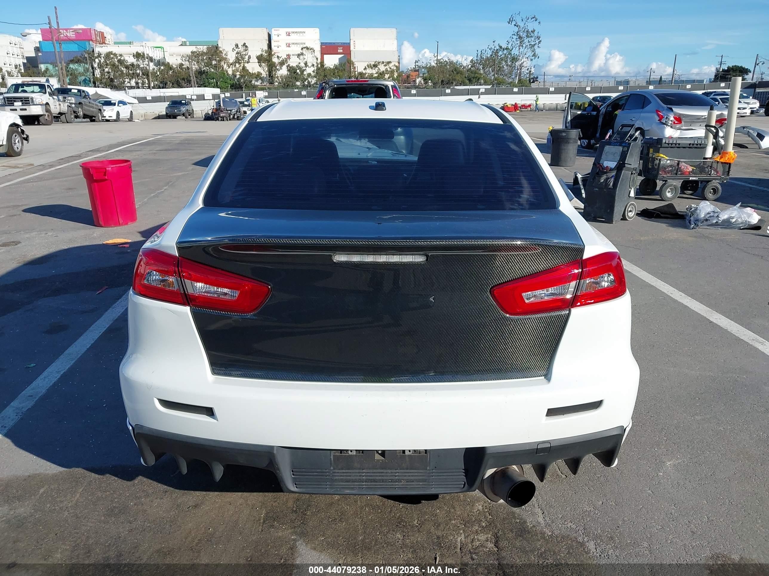 2015 Mitsubishi Lancer Evolution Gsr White vin: JA32W8FV2FU018220