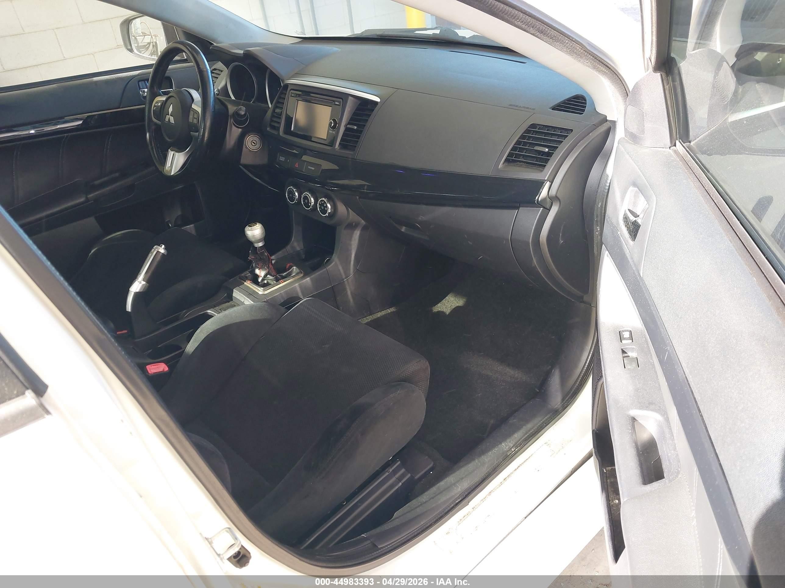 2015 Mitsubishi Lancer Evolution Gsr White vin: JA32W8FV4FU007946