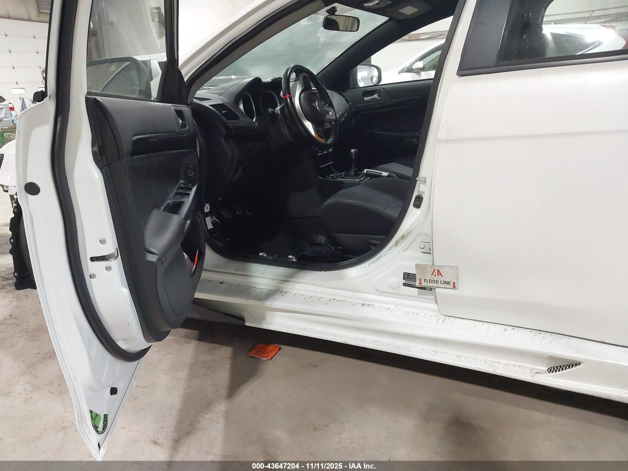 2015 Mitsubishi Lancer Evolution Gsr White vin: JA32W8FV4FU016162
