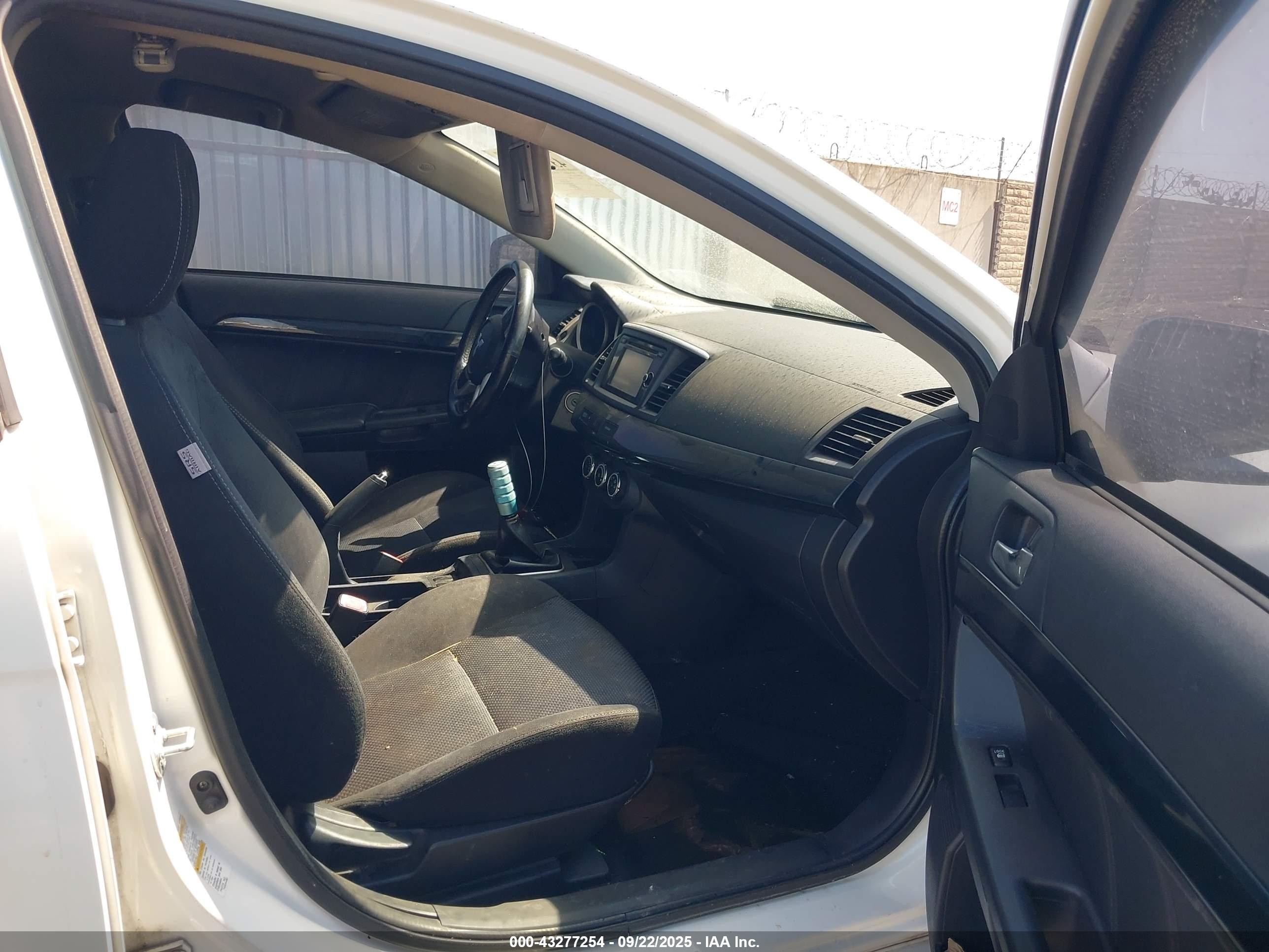 2015 Mitsubishi Lancer Evolution Gsr White vin: JA32W8FV6FU017796