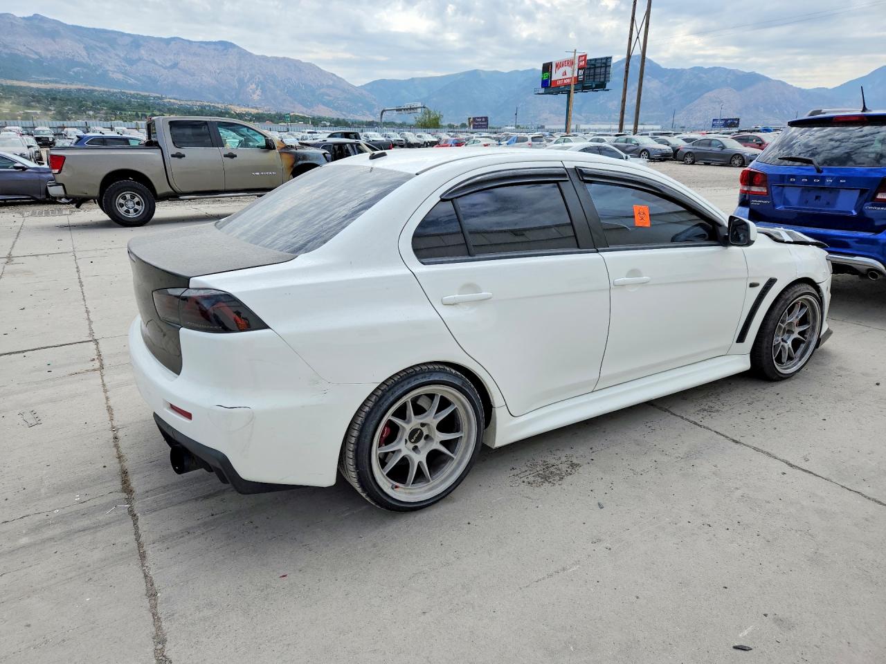2014 Mitsubishi Lancer Evolution Gsr White vin: JA32W8FV9EU023798