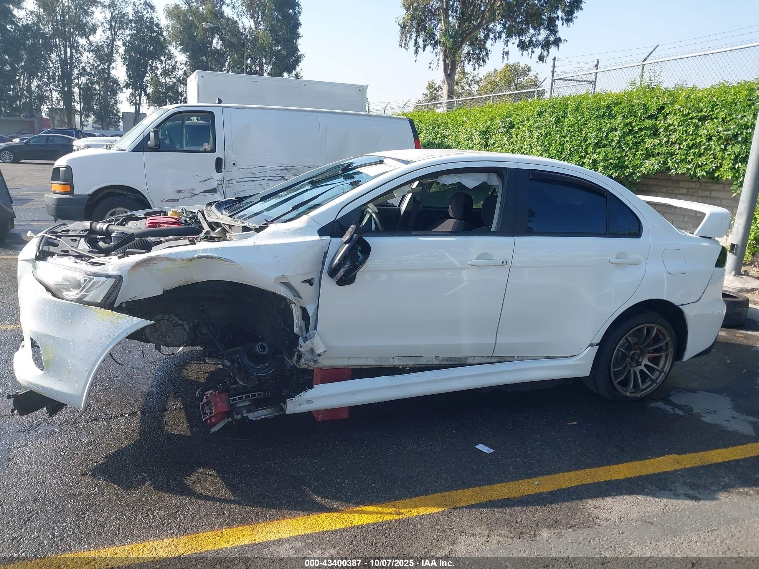 2015 Mitsubishi Lancer Evolution Gsr White vin: JA32W8FVXFU017025