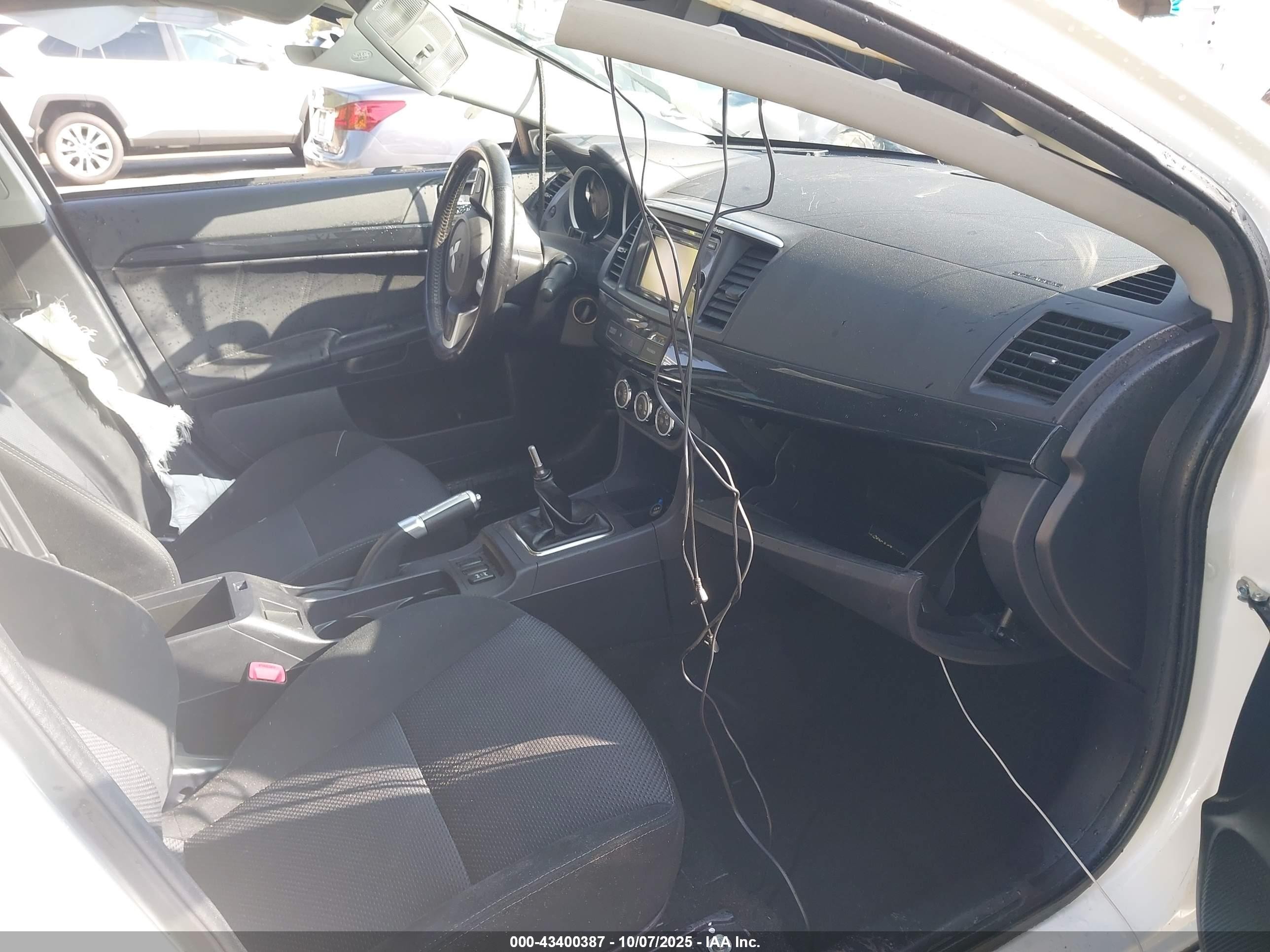 2015 Mitsubishi Lancer Evolution Gsr White vin: JA32W8FVXFU017025