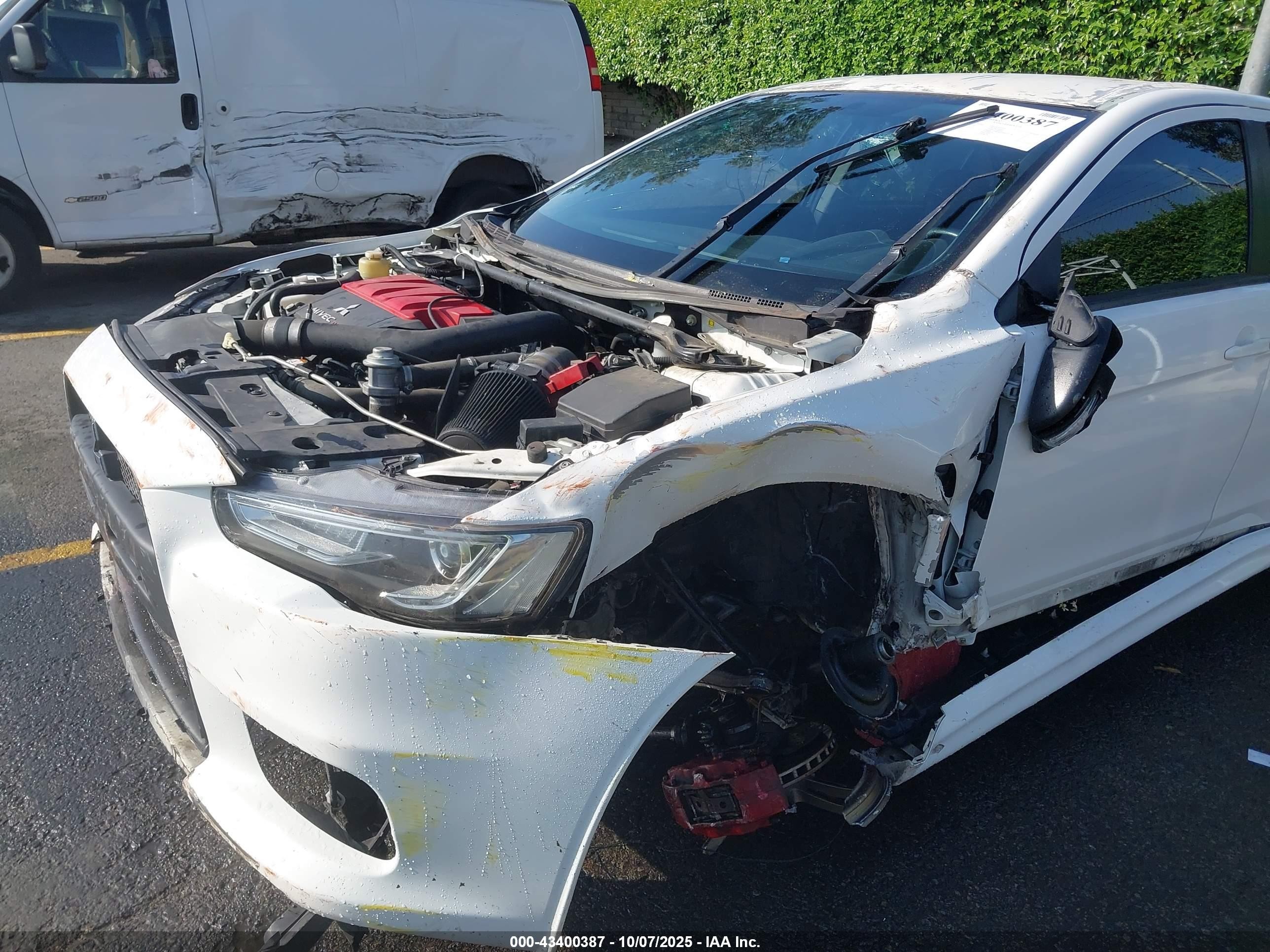 2015 Mitsubishi Lancer Evolution Gsr White vin: JA32W8FVXFU017025