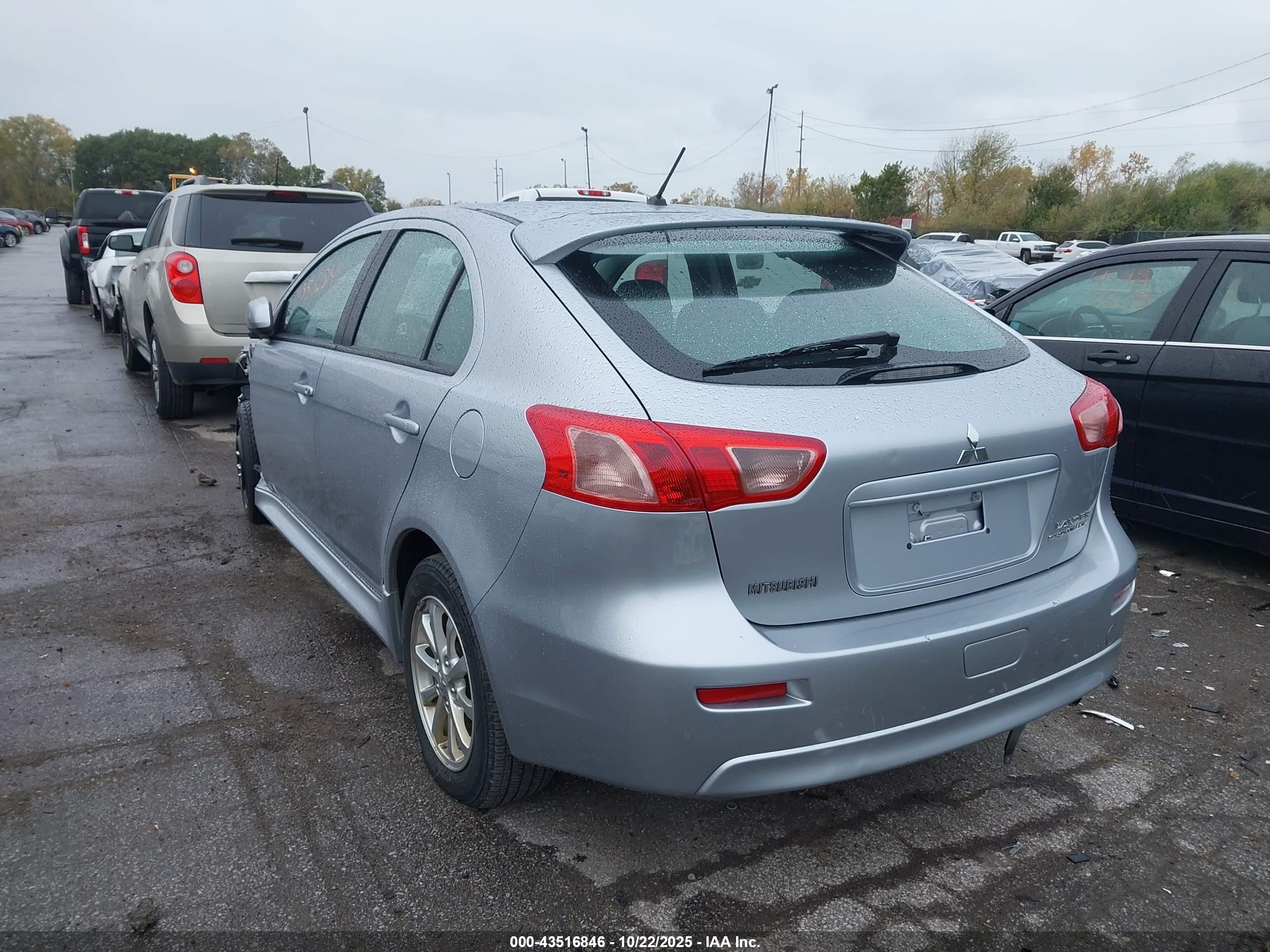 2011 Mitsubishi Lancer Sportback Es Серебряный vin: JA32X2HUXBU003022
