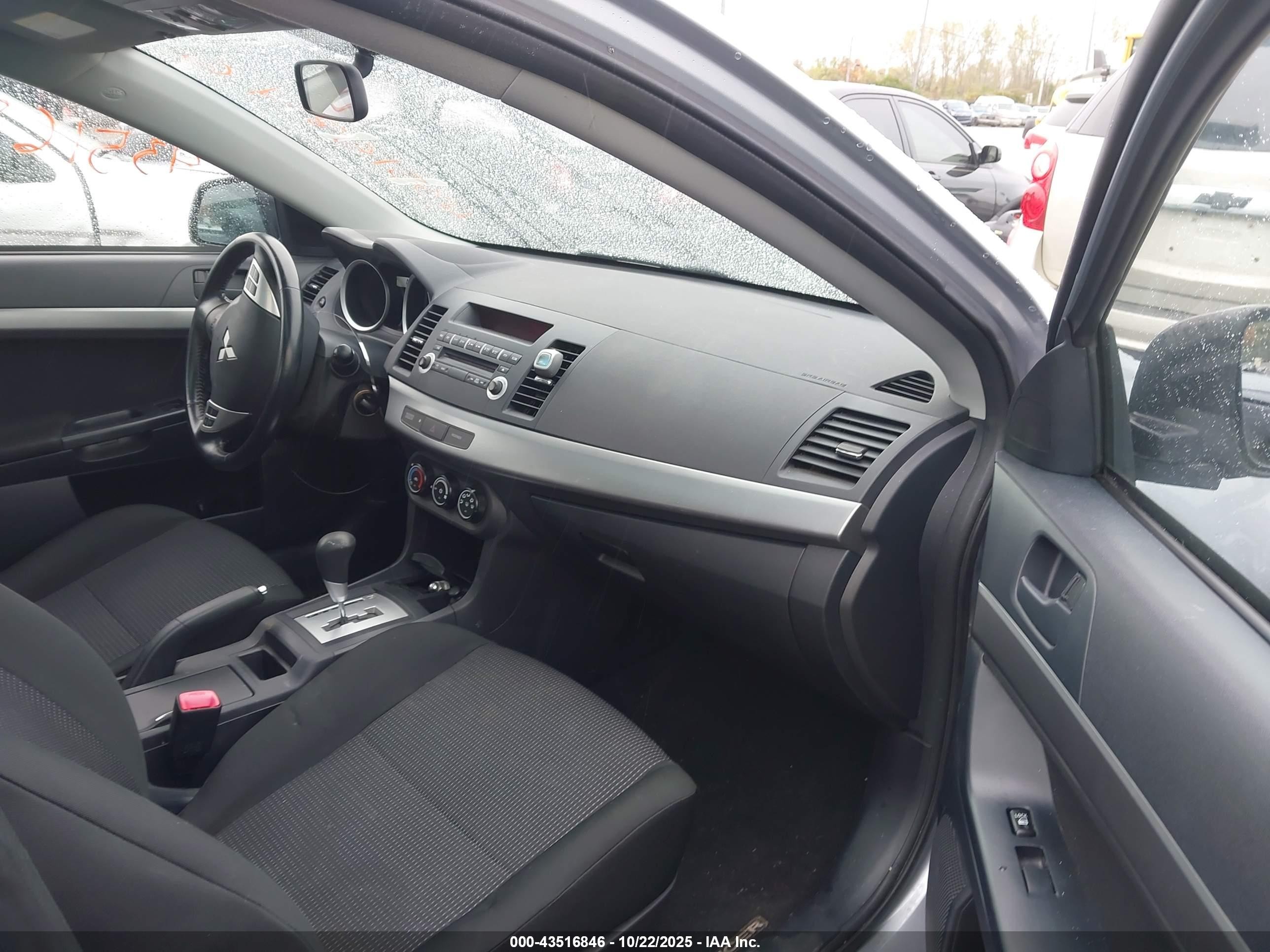 2011 Mitsubishi Lancer Sportback Es Серебряный vin: JA32X2HUXBU003022