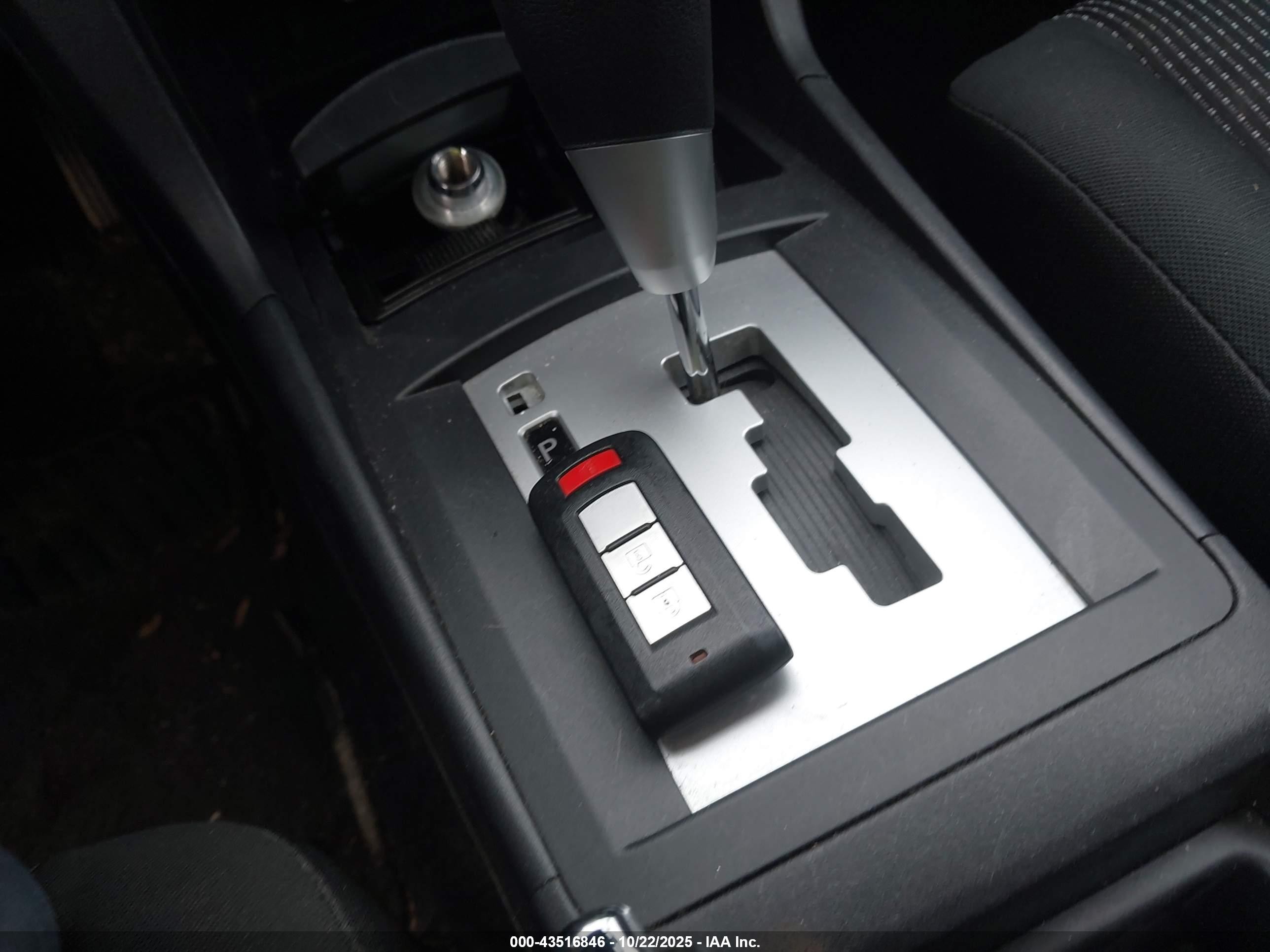 2011 Mitsubishi Lancer Sportback Es Серебряный vin: JA32X2HUXBU003022