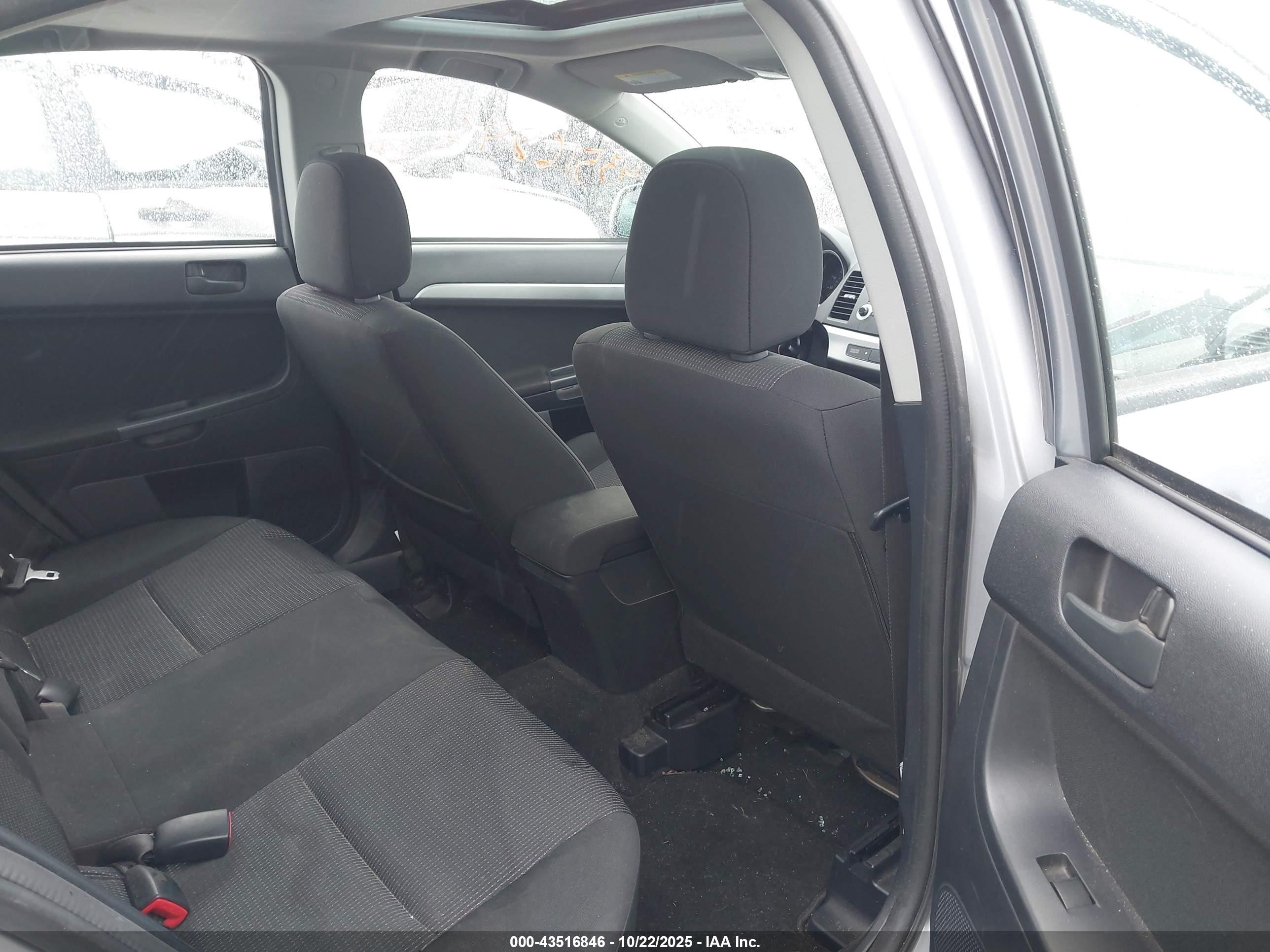 2011 Mitsubishi Lancer Sportback Es Серебряный vin: JA32X2HUXBU003022