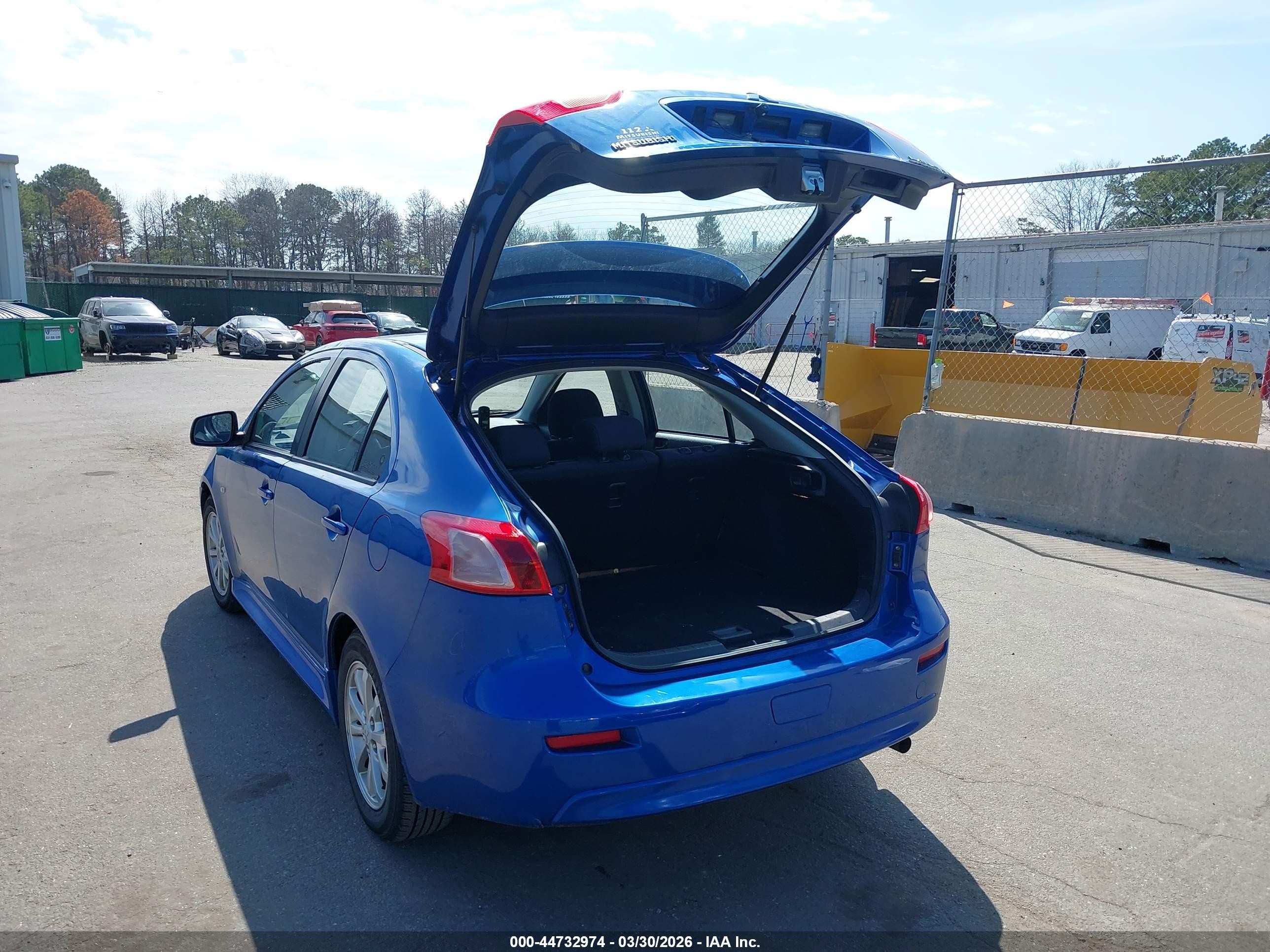 2011 Mitsubishi Lancer Sportback Es Синий vin: JA32X2HUXBU028809