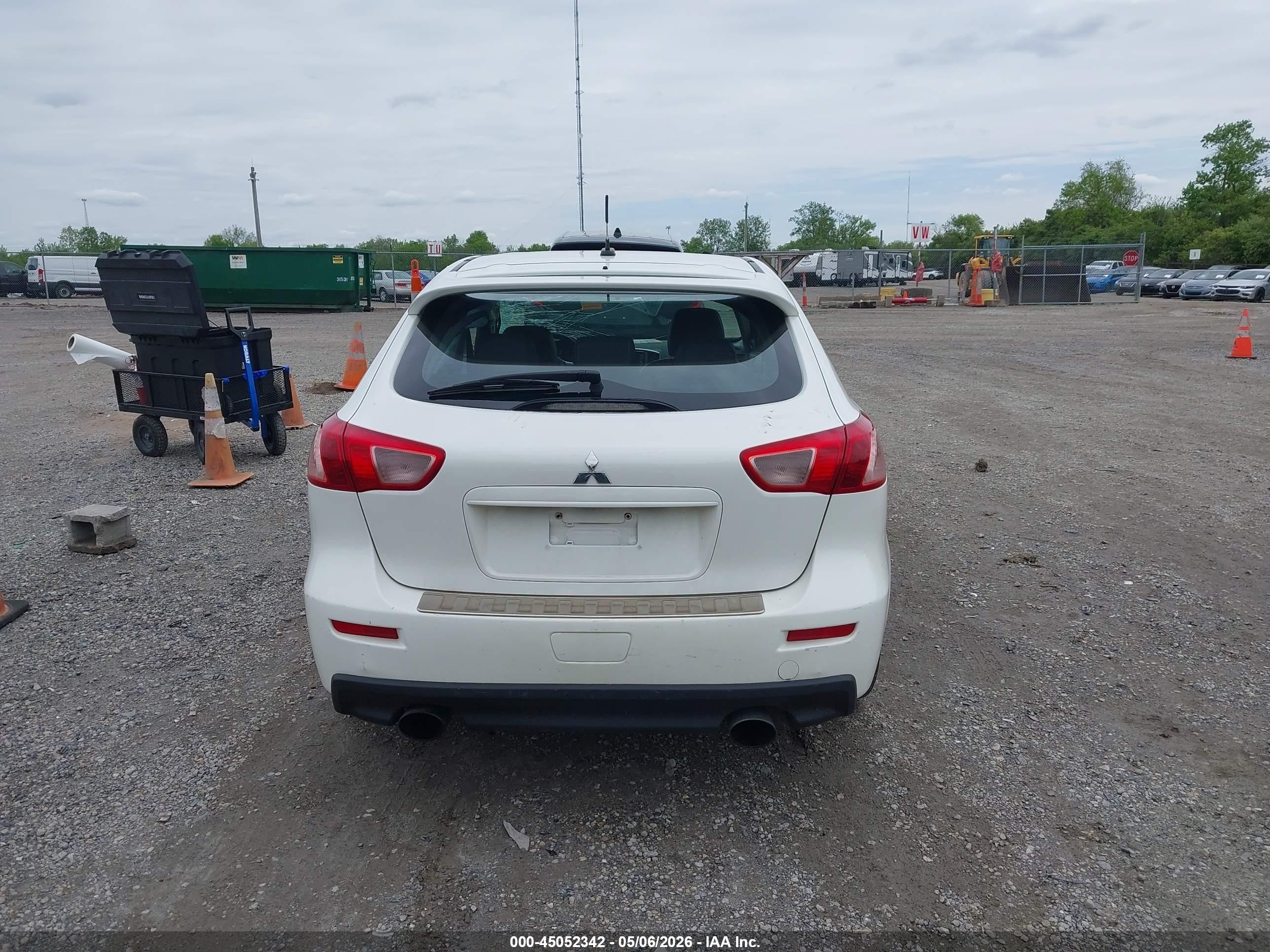 2011 Mitsubishi Lancer Sportback Ralliart Белый vin: JA32Y6HV8BU001878