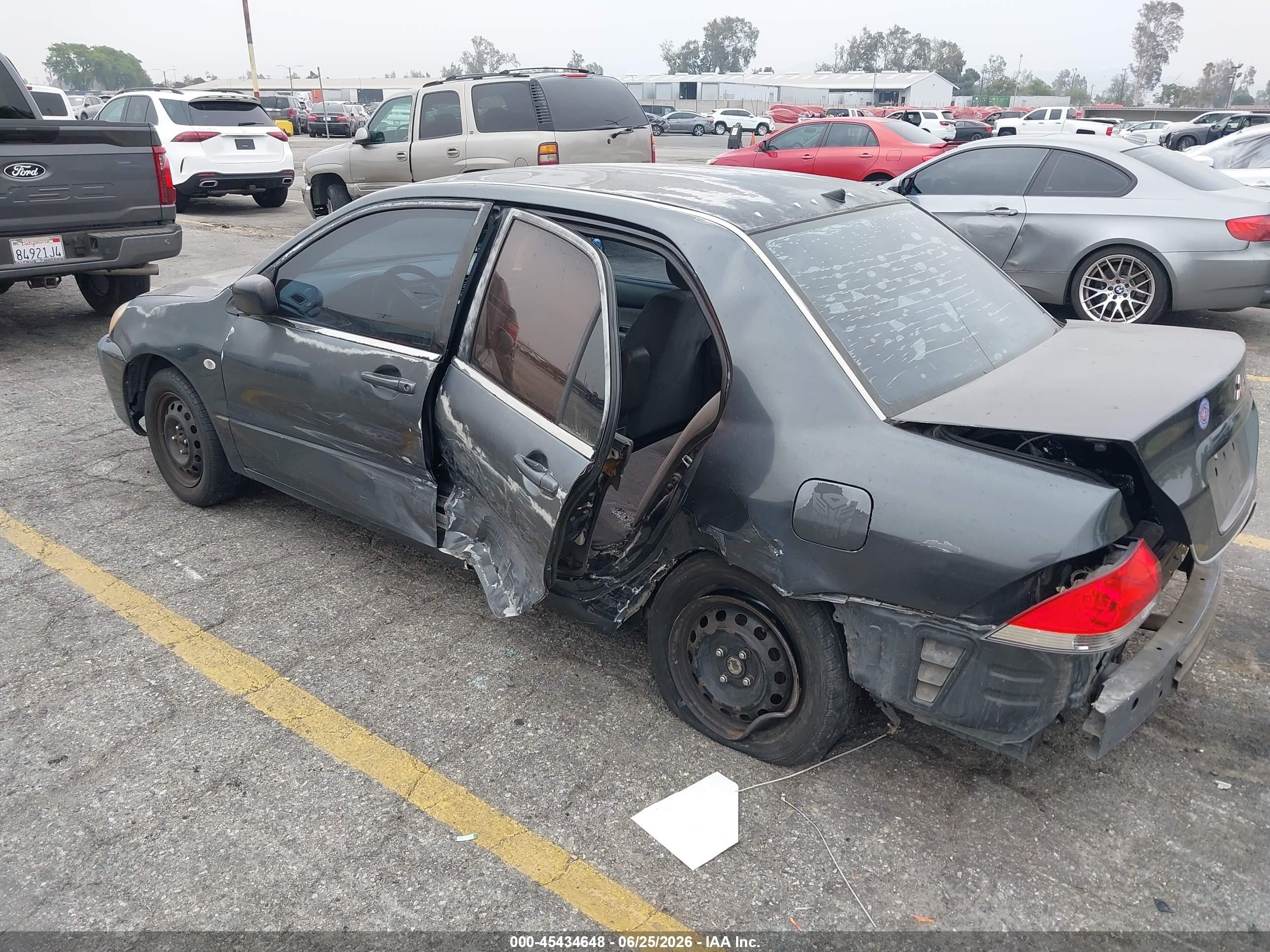 2004 Mitsubishi Lancer Es Gray vin: JA3AJ26E24U015757