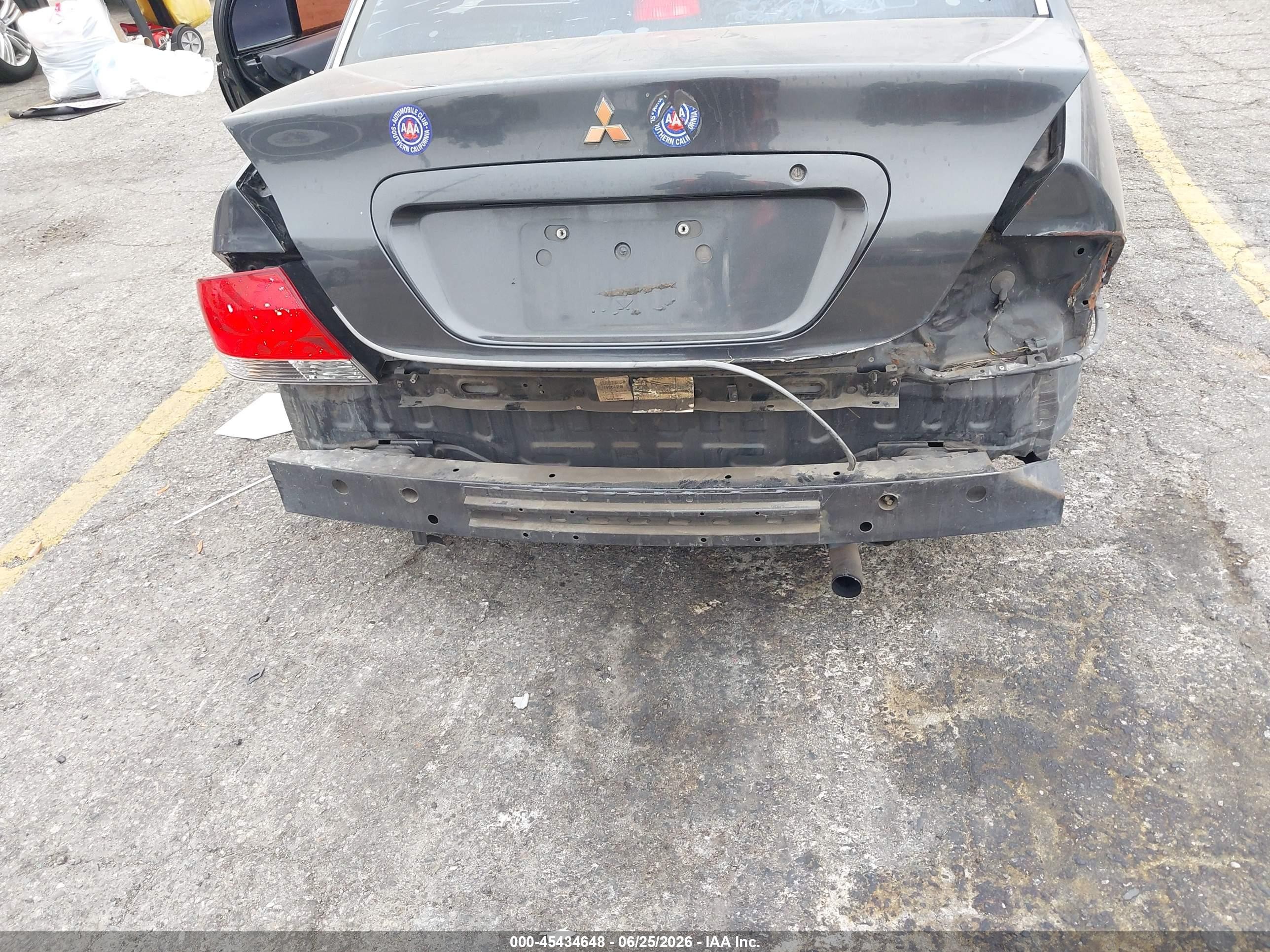 2004 Mitsubishi Lancer Es Gray vin: JA3AJ26E24U015757