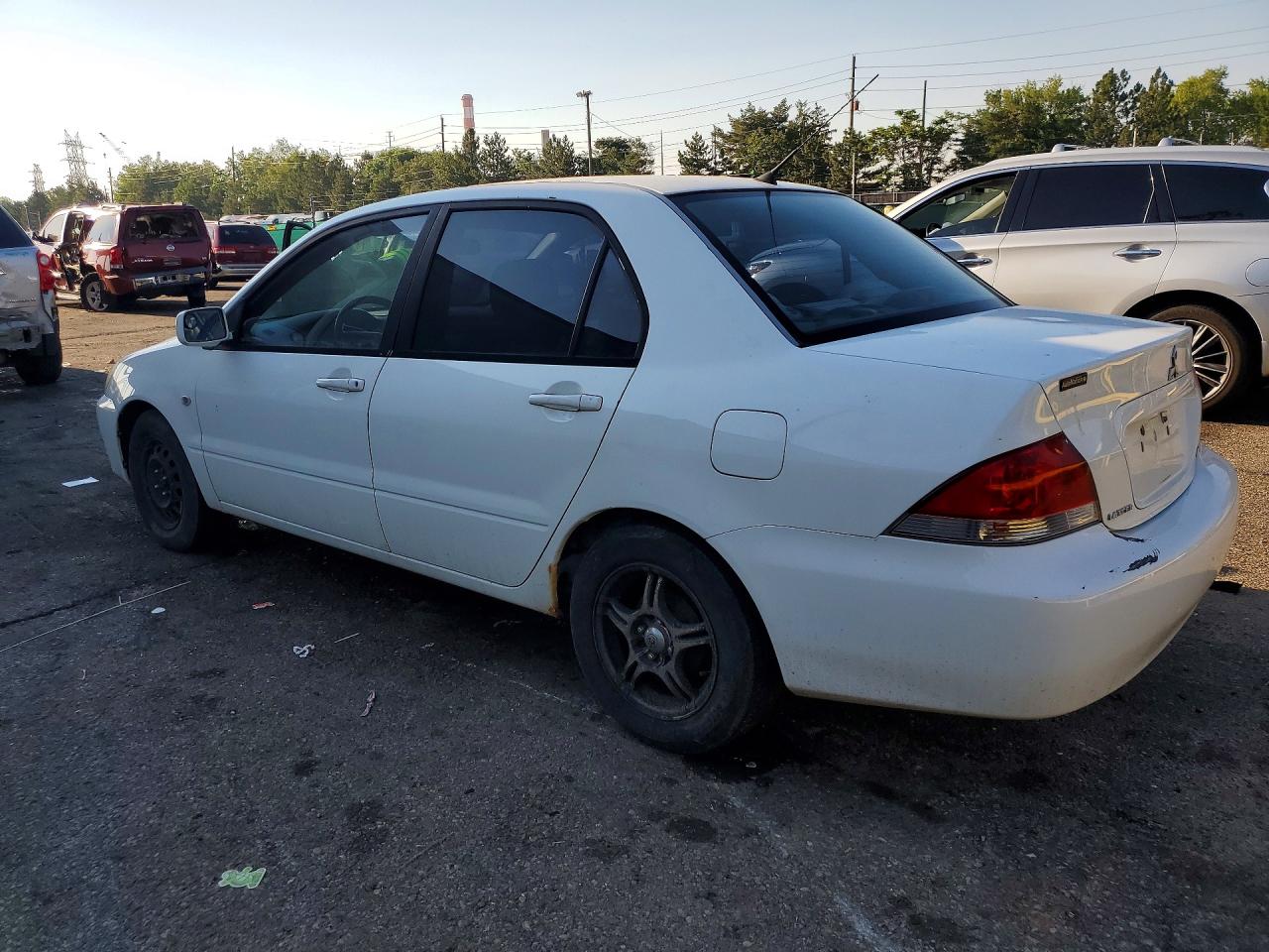 2005 Mitsubishi Lancer Es White vin: JA3AJ26E35U053872