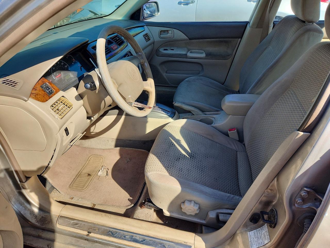 2002 Mitsubishi Lancer Es Beige vin: JA3AJ26E42U062138